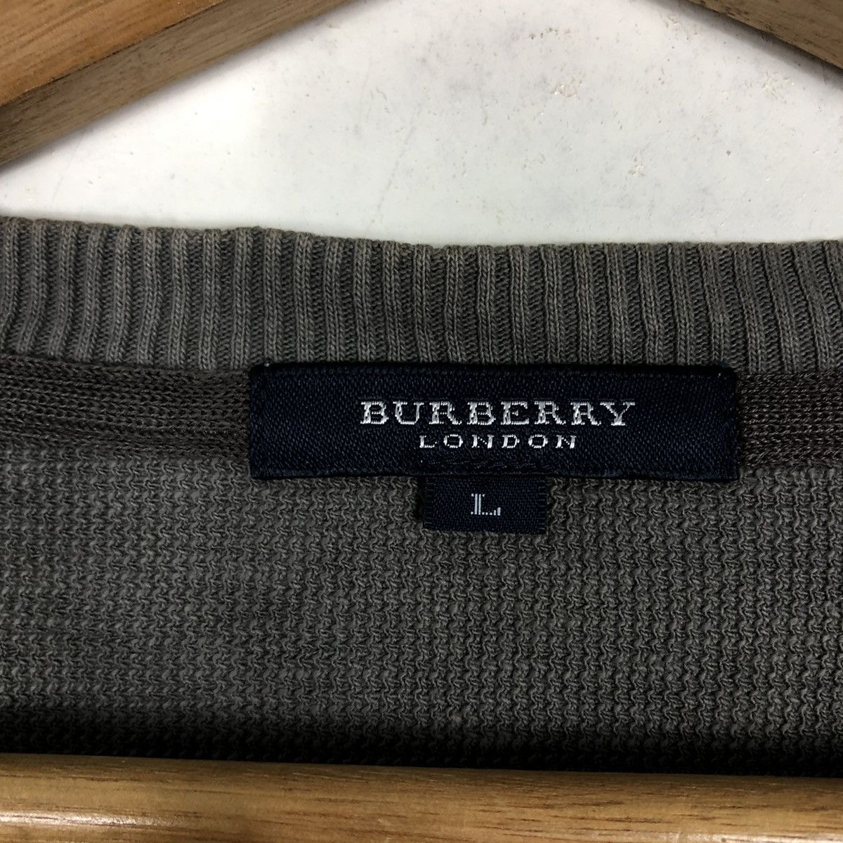Burberry 🔥90’s Vintage Burberry London Long Sleeve Sweatshirt Size US M / EU 48-50 / 2 - 10 Thumbnail