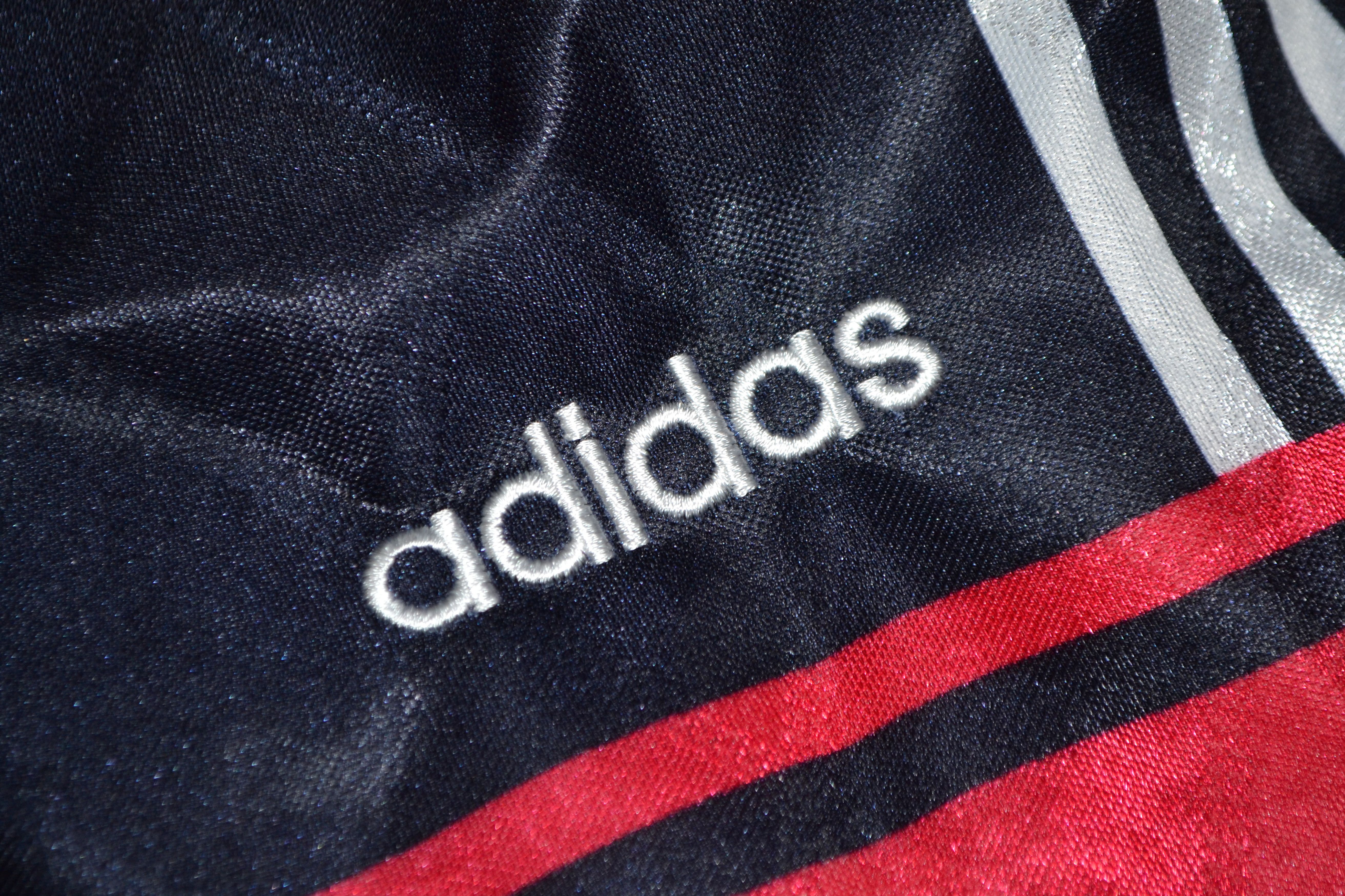 Adidas Bayern Munich Y2K Home Football Short 1997 1999 Soccer Size US 30 / EU 46 - 6 Thumbnail