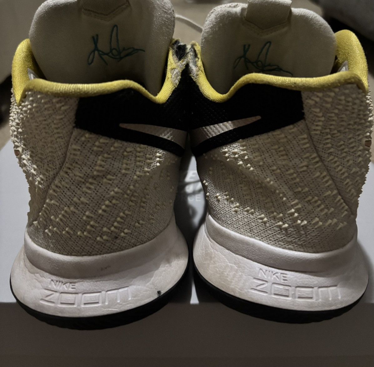 Nike kyrie 3 N7 Size US 10.5 / EU 43-44 - 4 Thumbnail