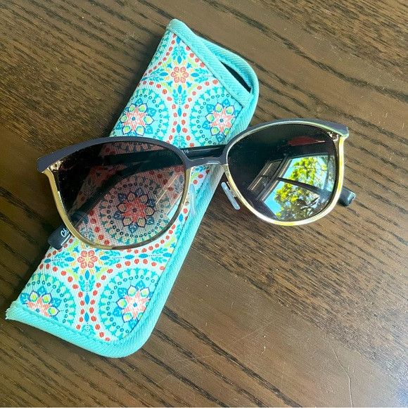 Zara NWOT Sunglasses with Case Size ONE SIZE - 1 Thumbnail