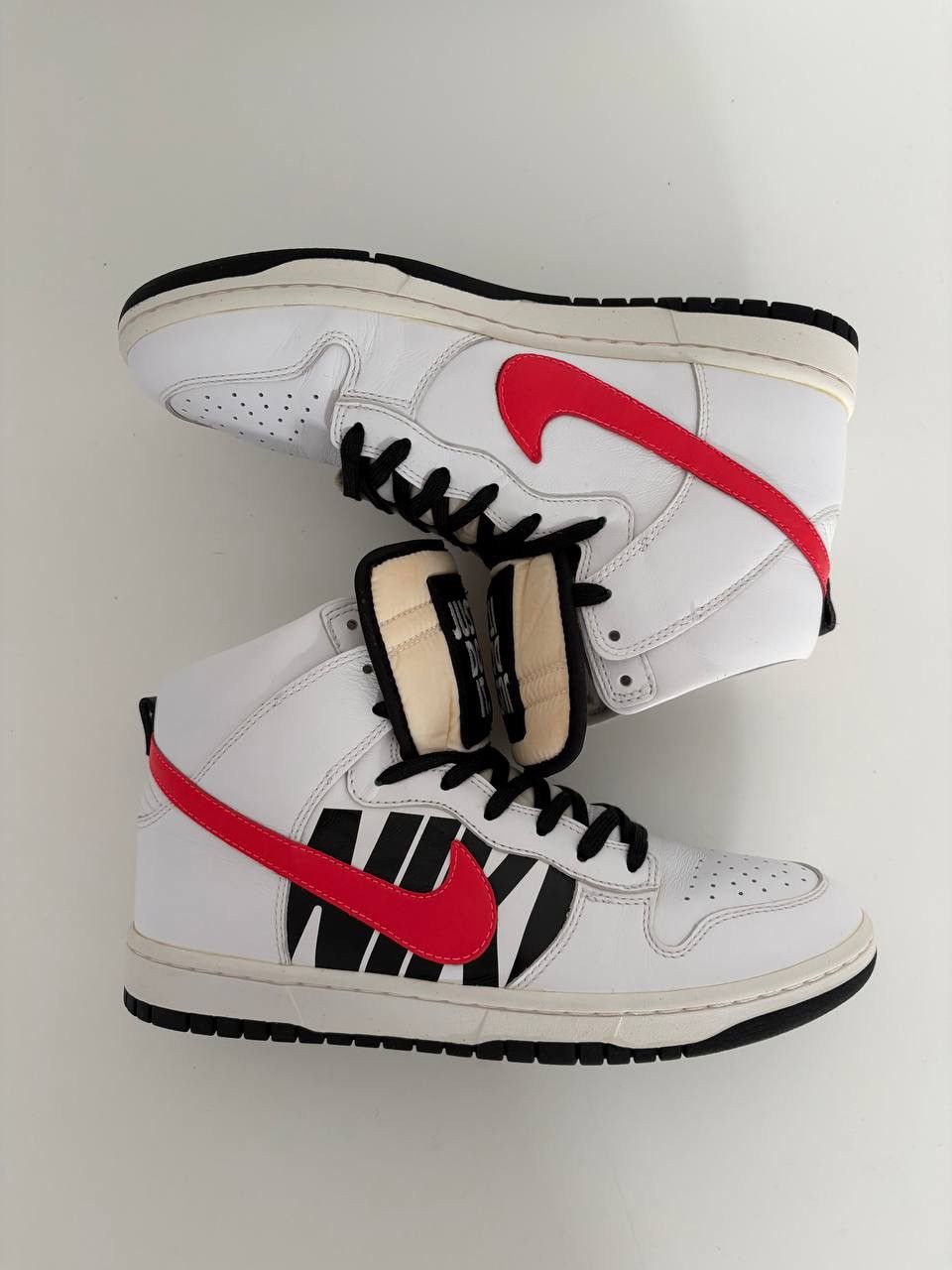 Nike × Undefeated Nike Undefeated Dunk Lux High White Infrared Size US 9 / EU 42 - 4 Thumbnail
