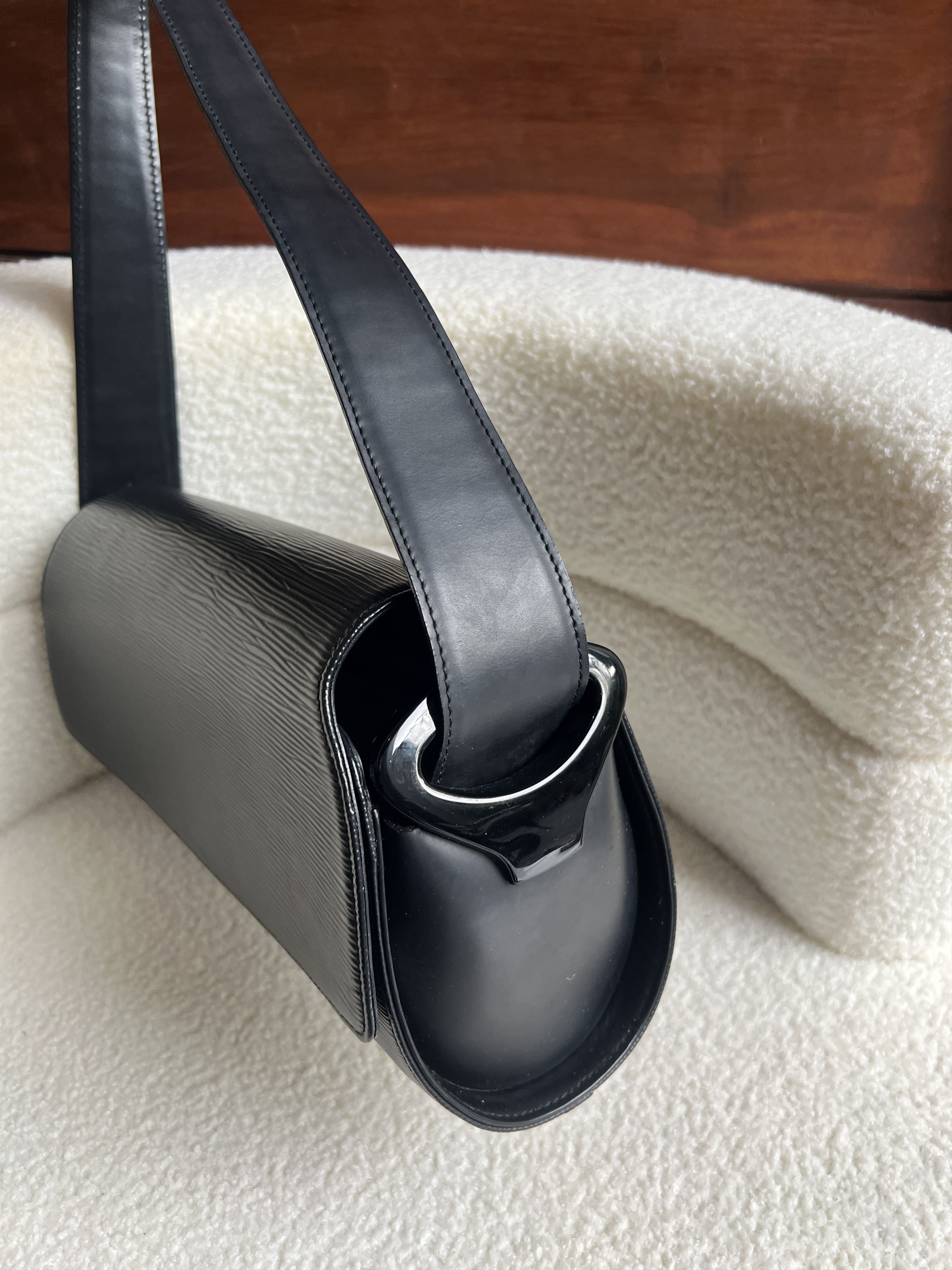 Louis Vuitton Louis Vuitton Epi Nocturne GM Size ONE SIZE - 3 Thumbnail