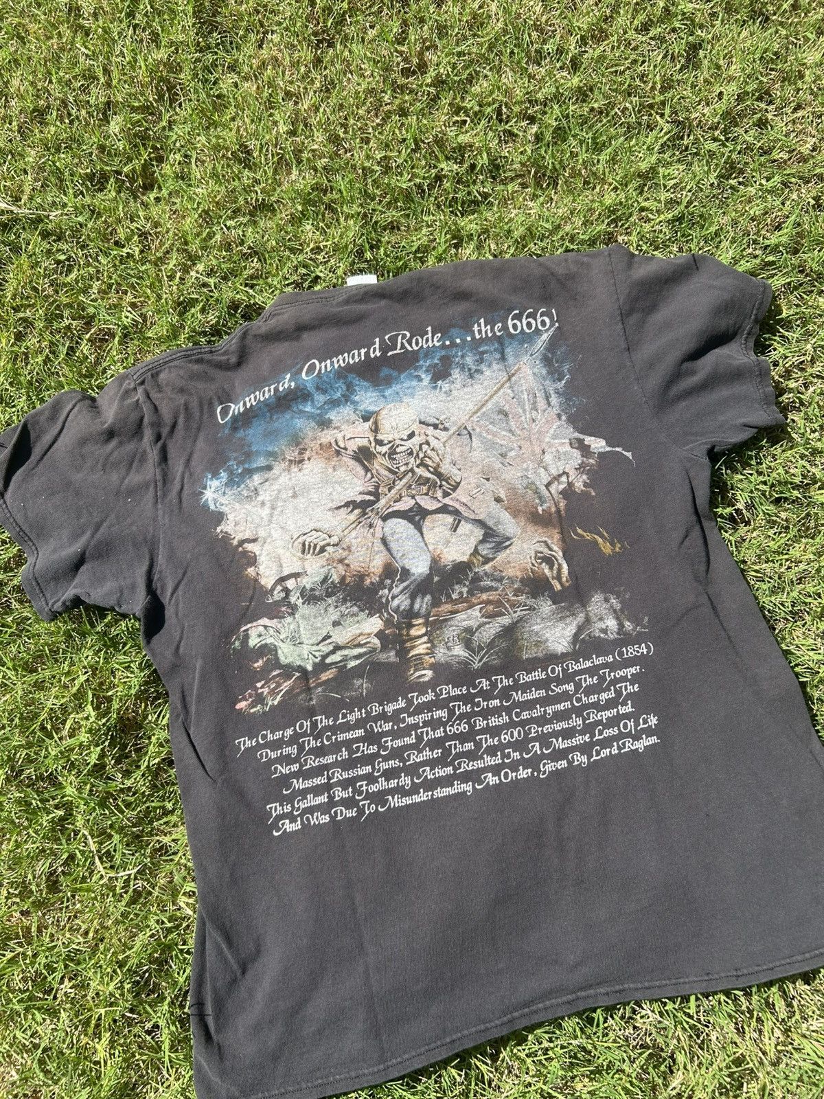 Band Tees × Vintage Rare Y2K Thrashed Iron Maiden Trooper Beer Promo Shirt Size US L / EU 52-54 / 3 - 5 Thumbnail