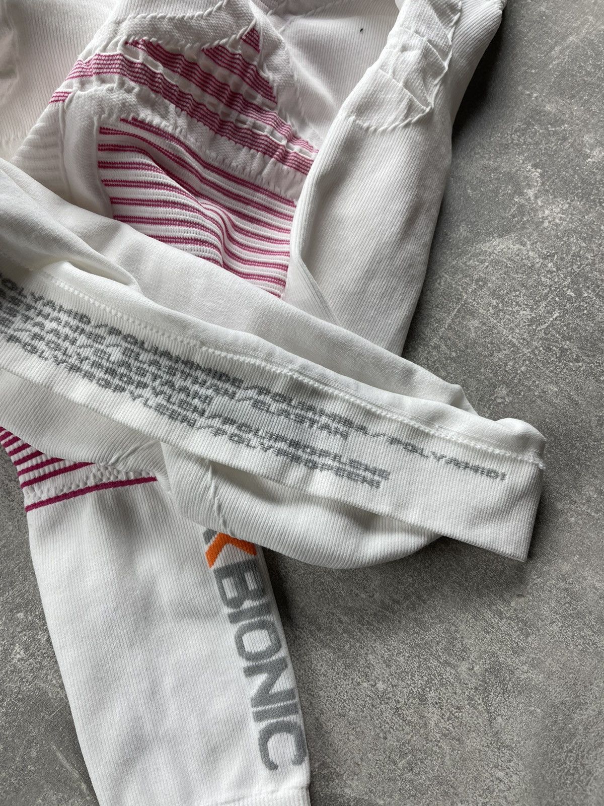 Other X Bionic X Seamless Compression Base Layer Top White Pink Size XL / US 12-14 / IT 48-50 - 12 Thumbnail