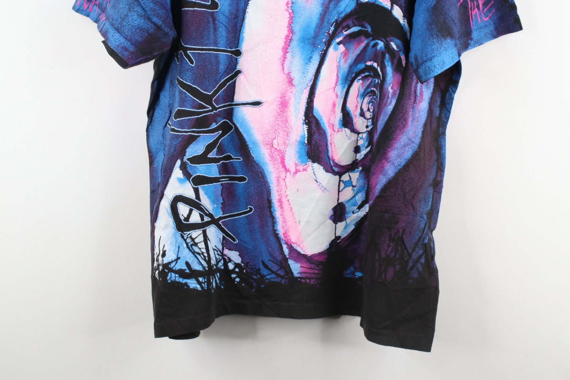 Vintage Vintage 90s All Over Print The Wall Pink Floyd Band T-Shirt Size US L / EU 52-54 / 3 - 14 Thumbnail