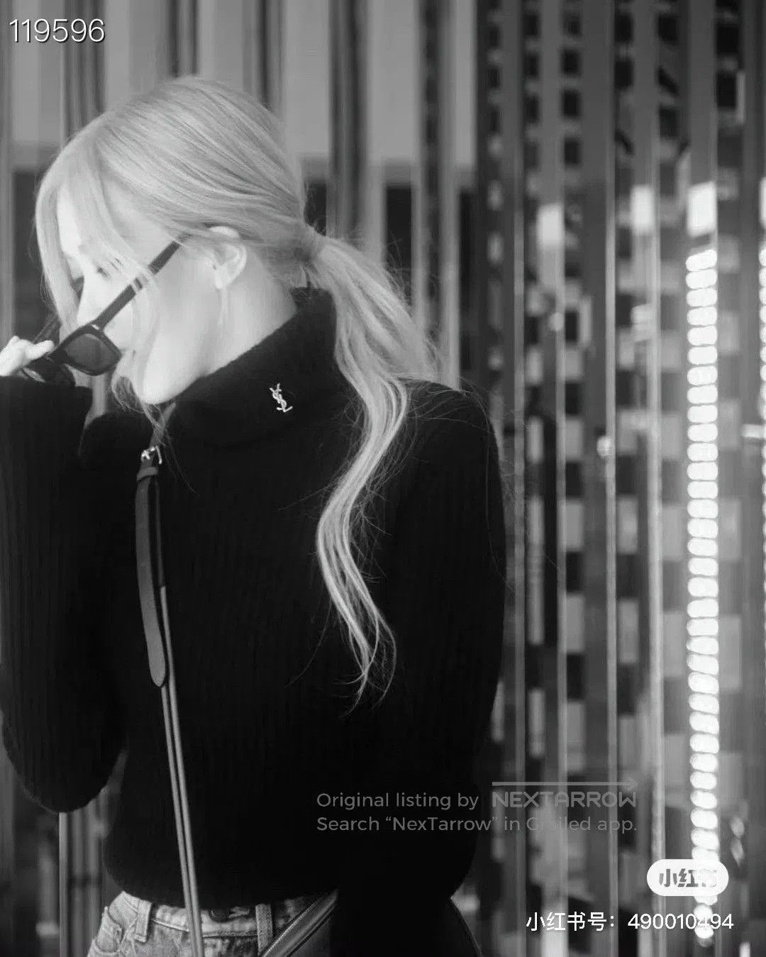 Yves Saint Laurent YSL Black Small Logo Turtleneck Sweater L. Size L / US 10 / IT 46 - 7 Thumbnail