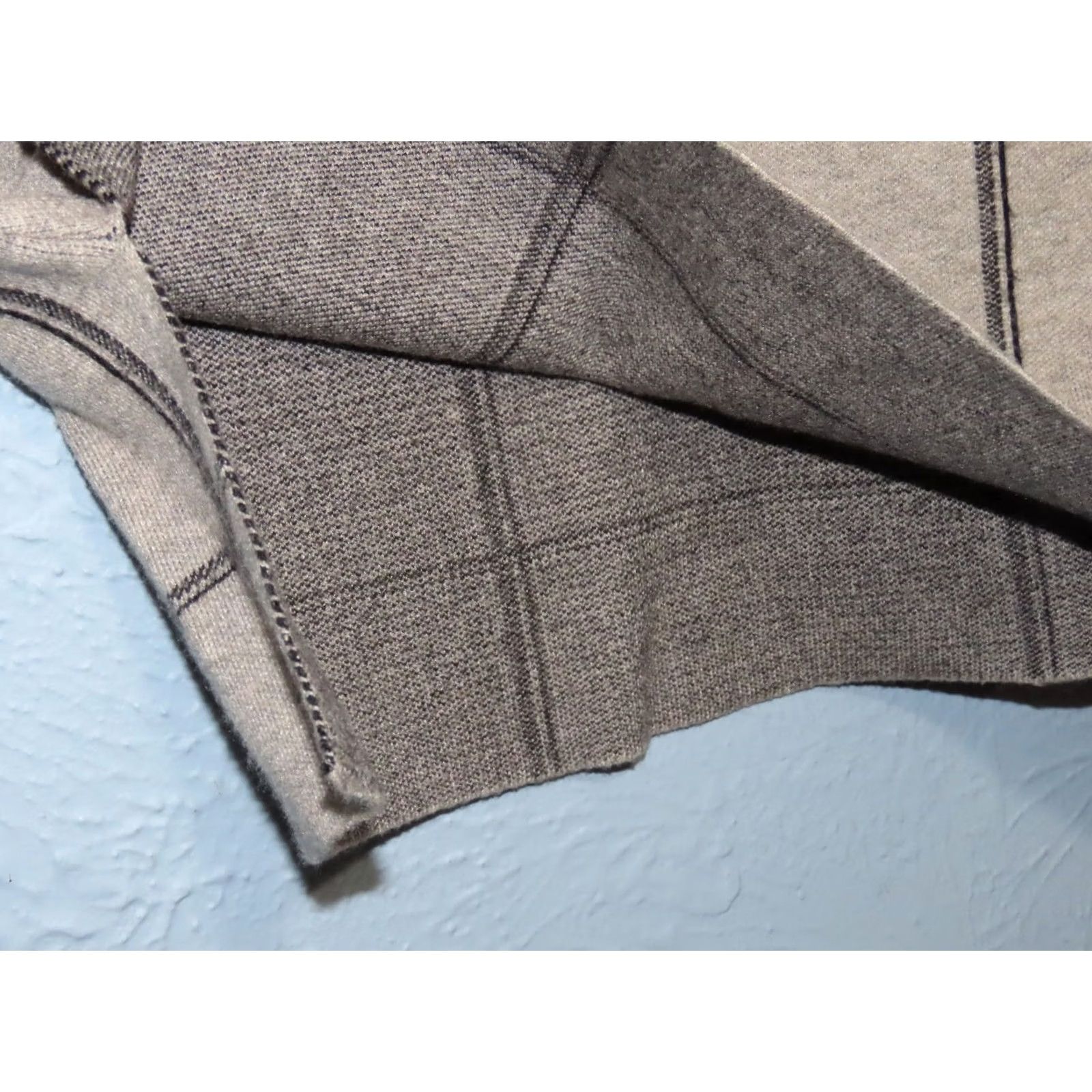 Vintage Tahari Sweater Womens XS Gray Women Mock Turtleneck Black Lines and Upturned Cuffs Size XS / US 0-2 / IT 36-38 - 7 Thumbnail