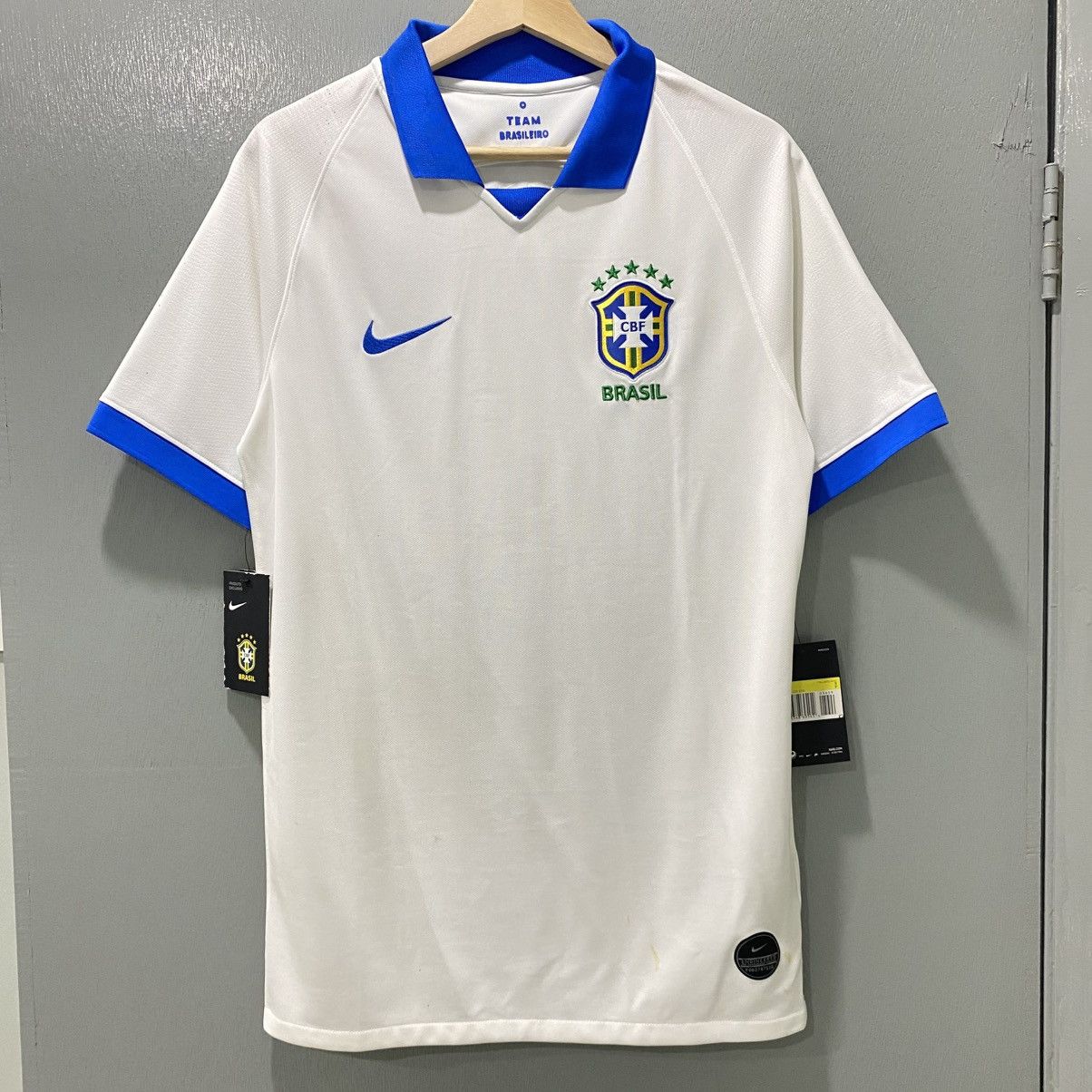 Nike NWT Nike Brazil National Team 2019 Away Kit Size US S / EU 44-46 / 1 - 1 Thumbnail