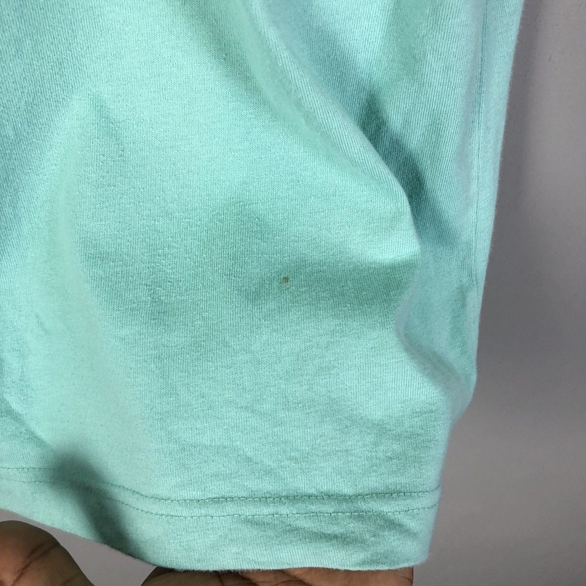Uniqlo 🔥Rare🔥 Girl Skateboard x Uniqlo Tshirt Size US L / EU 52-54 / 3 - 10 Thumbnail
