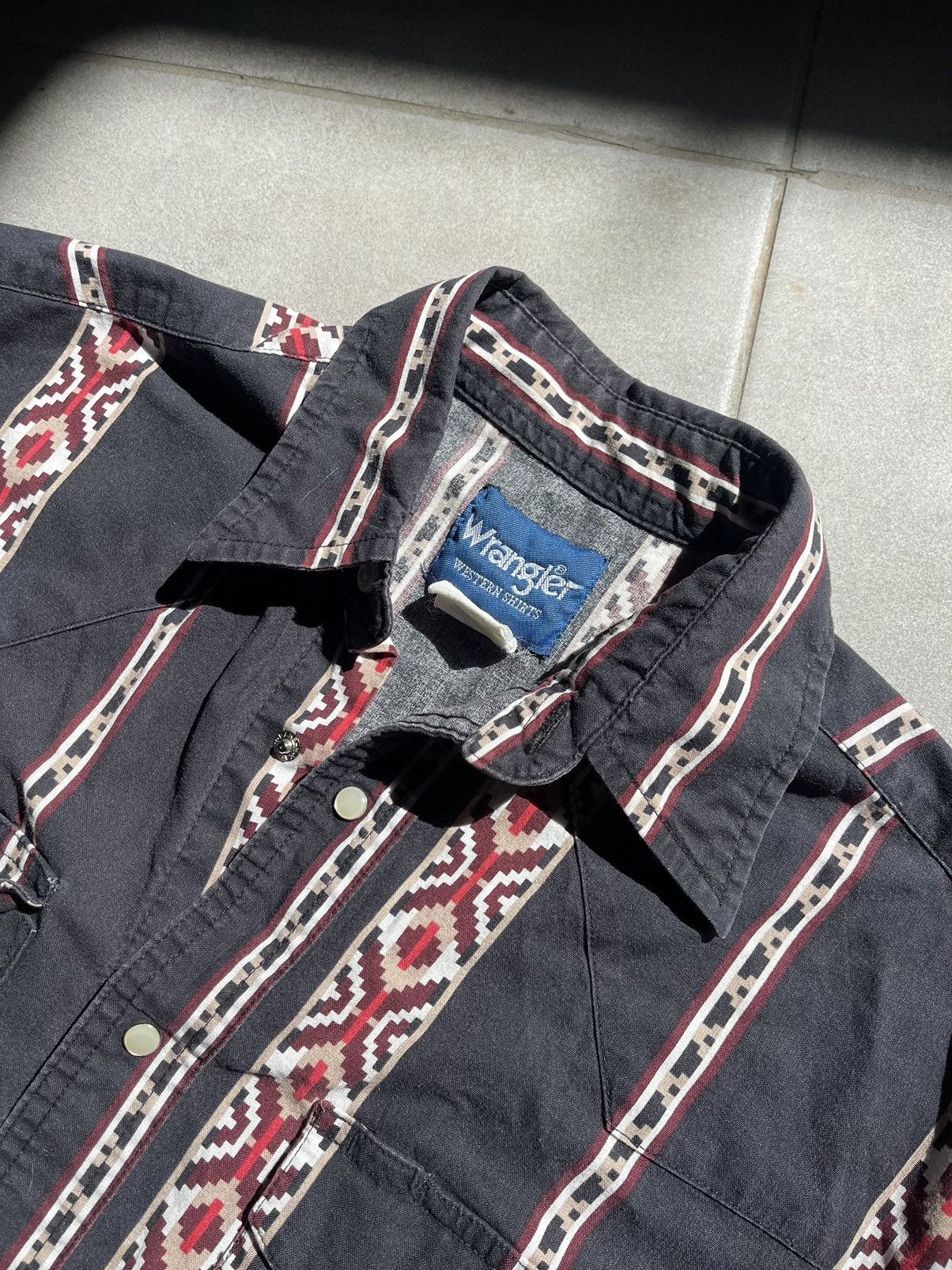 Cowboy Equipment × Vintage × Wrangler Wrangler Western Shirt Vintage azteck striped cowboy shirt Size US S / EU 44-46 / 1 - 8 Thumbnail