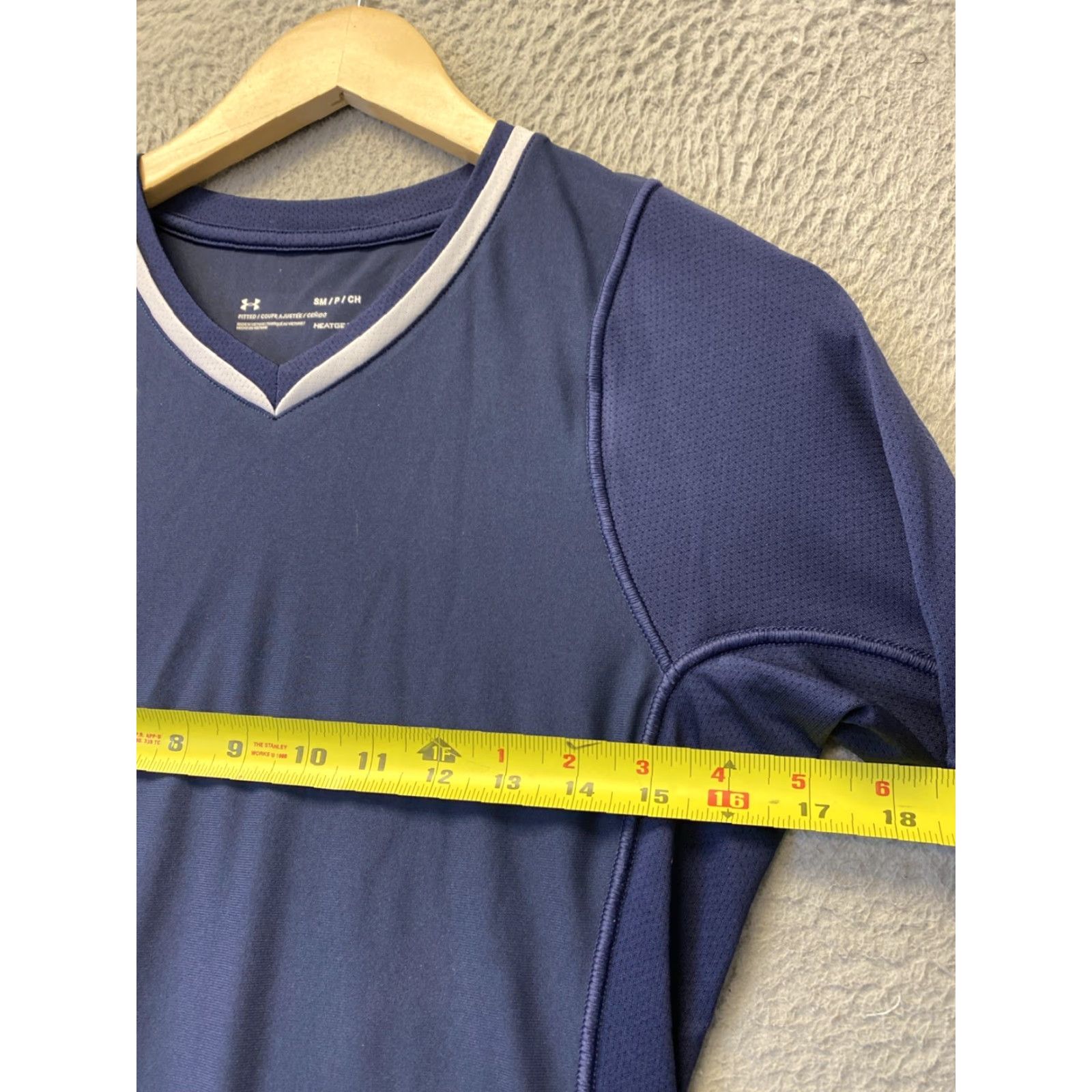 Under Armour Under Armour Navy Long Sleeve Athletic Shirt Size S Navy Stretch Running /150-24 Size US S / EU 44-46 / 1 - 4 Thumbnail