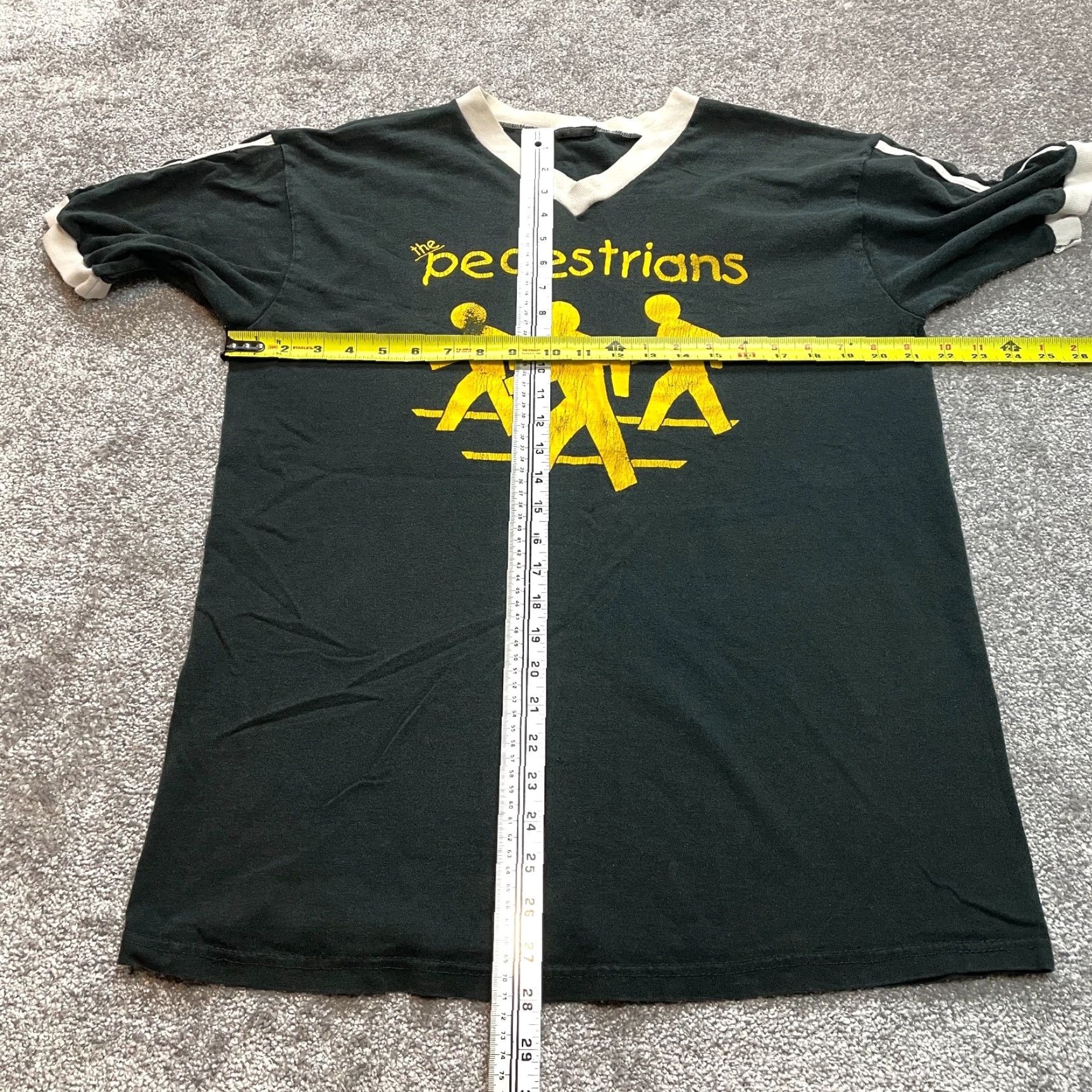 Vintage Unbranded Shirt Mens Medium Black Pedestrians Walking Graphic Logo V Neck Top Size US M / EU 48-50 / 2 - 5 Thumbnail