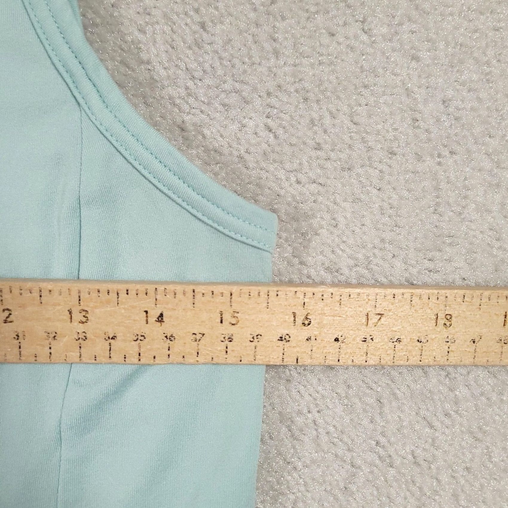 Vintage Columbia Shirt Womens M Light Blue Titanium Tank Top Stretch Nylon Athletic Sleeveless Crew Neck Size M / US 6-8 / IT 42-44 - 5 Thumbnail