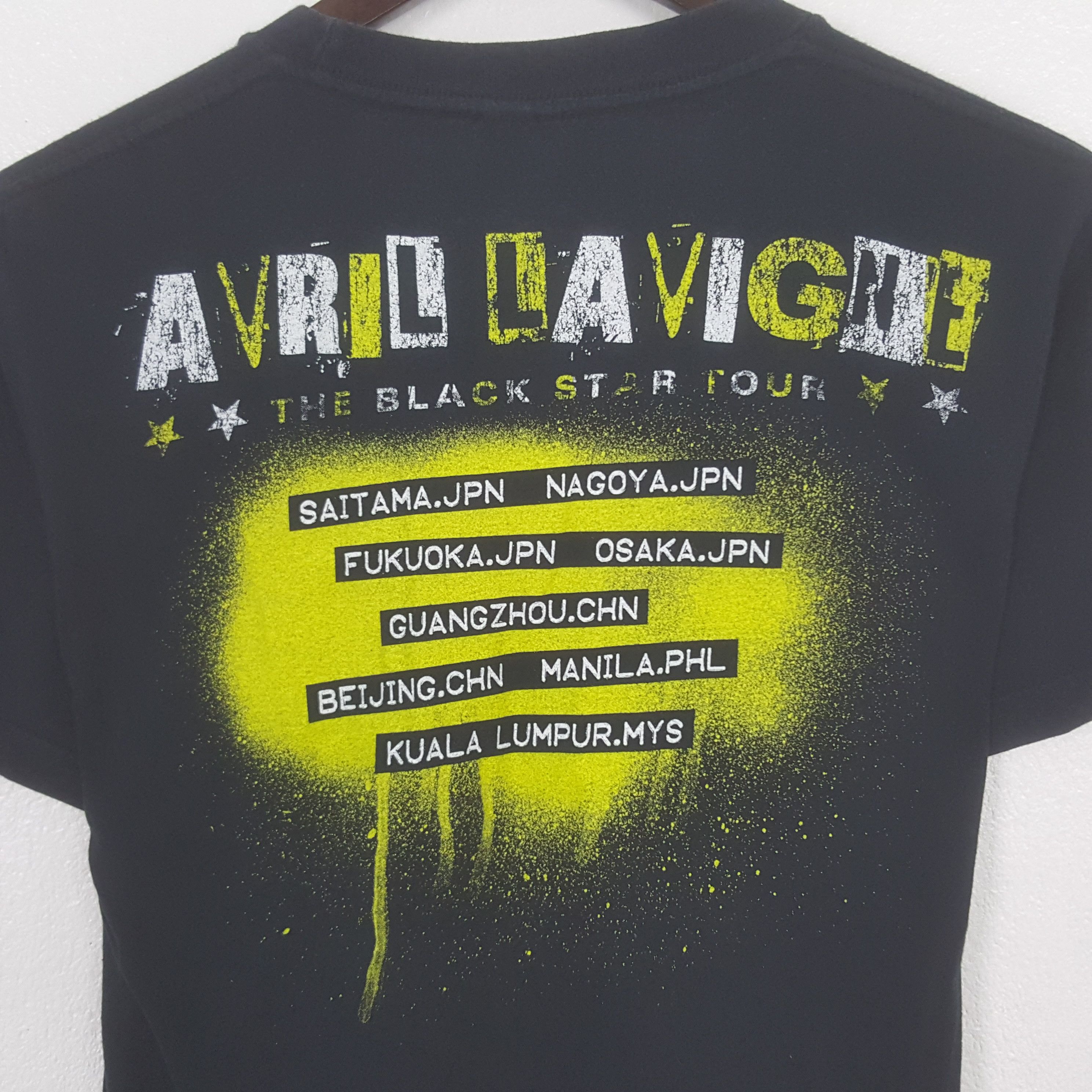 Other Vintage Avril Lavigne Tour T-shirt Size US S / EU 44-46 / 1 - 4 Thumbnail