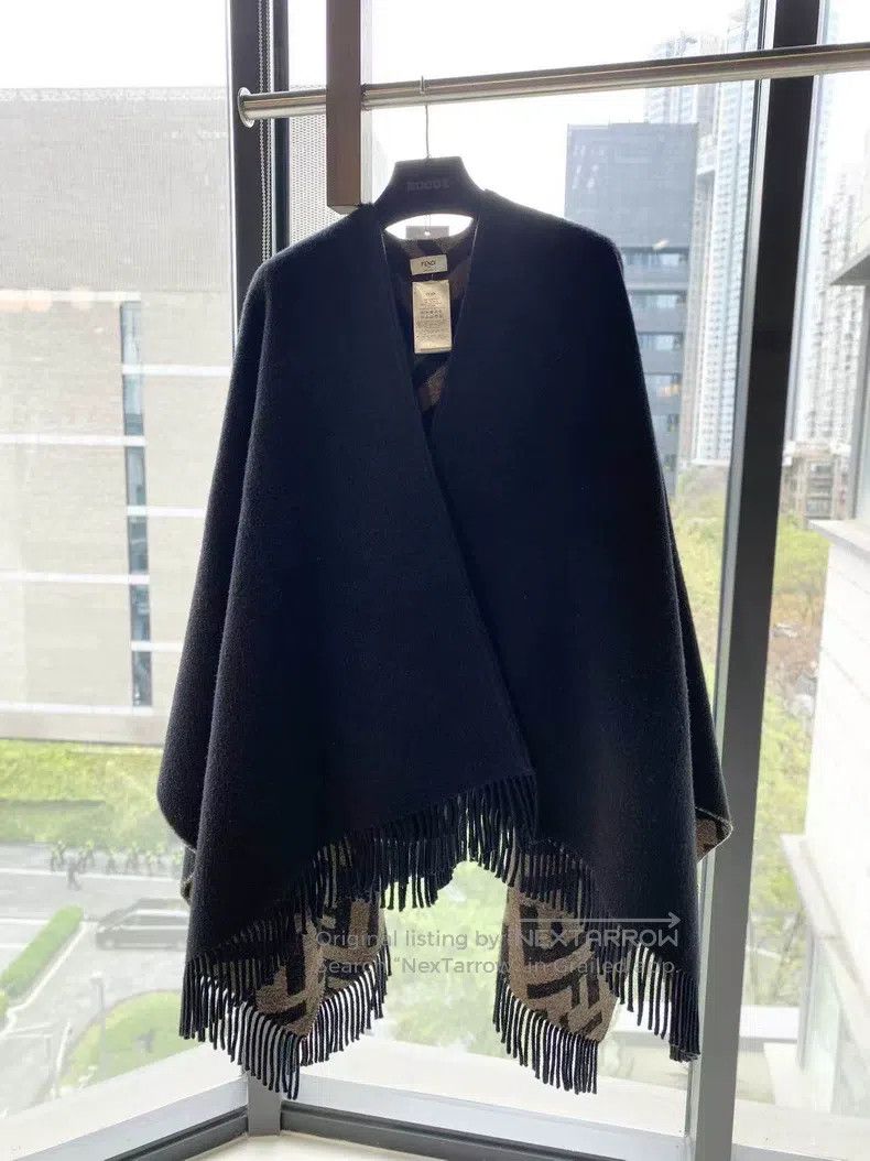 Fendi Fendi Wool Monogrammed Double-Faced Cloak Cape, Length 81 Size ONE SIZE - 4 Thumbnail