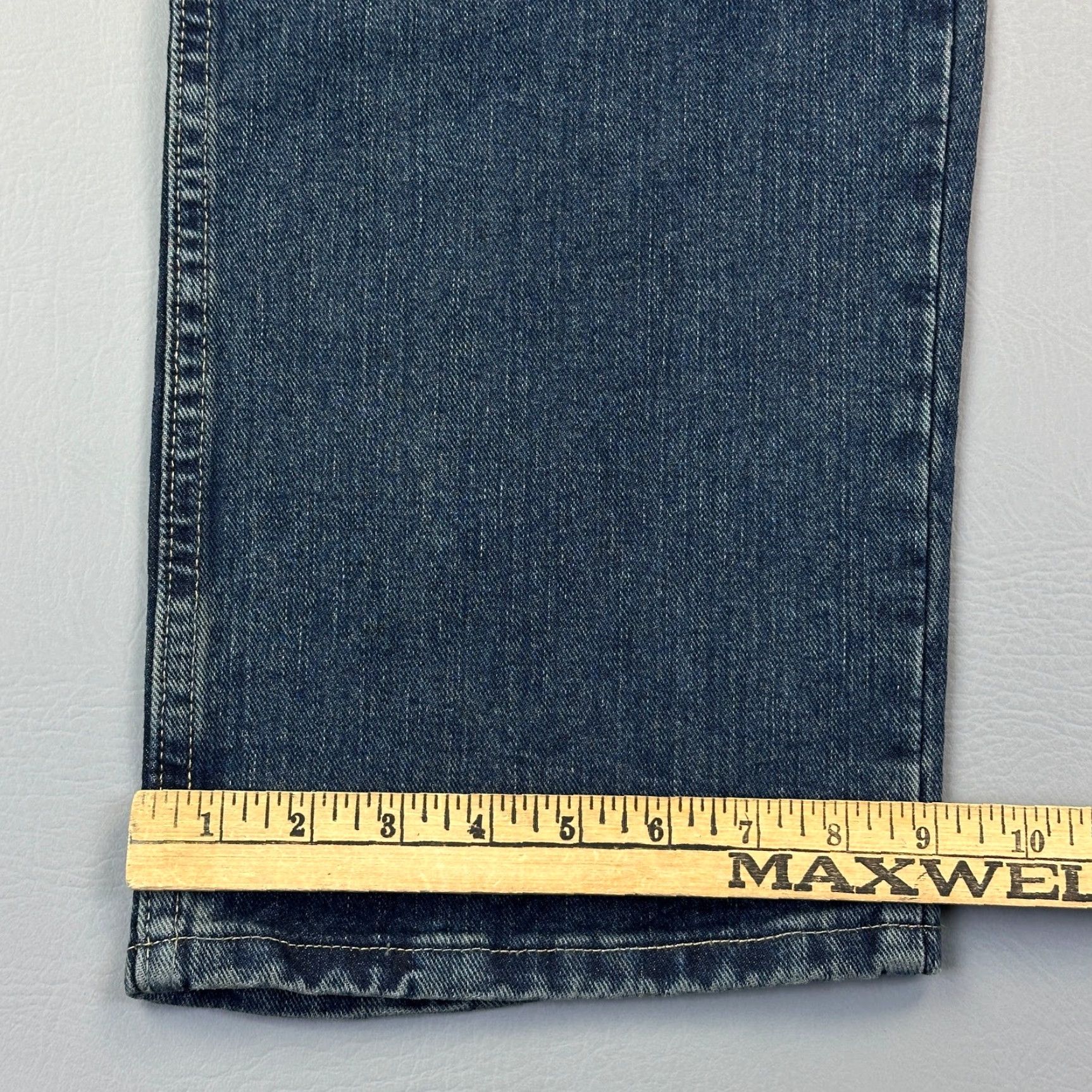 Wrangler Wrangler Rugged Wear Jeans Mens 38x32 Dark Wash Denim Straight Relaxed NWT Jeans Men Blue 5-Pocket Wrangler Rugged Wear USA Cowboy Retro NWT Size US 38 / EU 54 - 4 Thumbnail