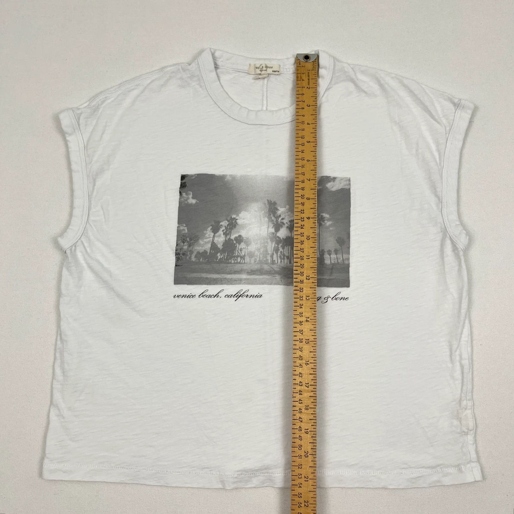 Rag & Bone Rag & Bone Shirt Womens 2XS XXS Oversized Boxy White Venice Beach Muscle Graphic Shirt Womens 2XS XXS Oversized Boxy White Venice Beach Muscle Graphic Size XXS / US 00 / IT 34 - 4 Thumbnail