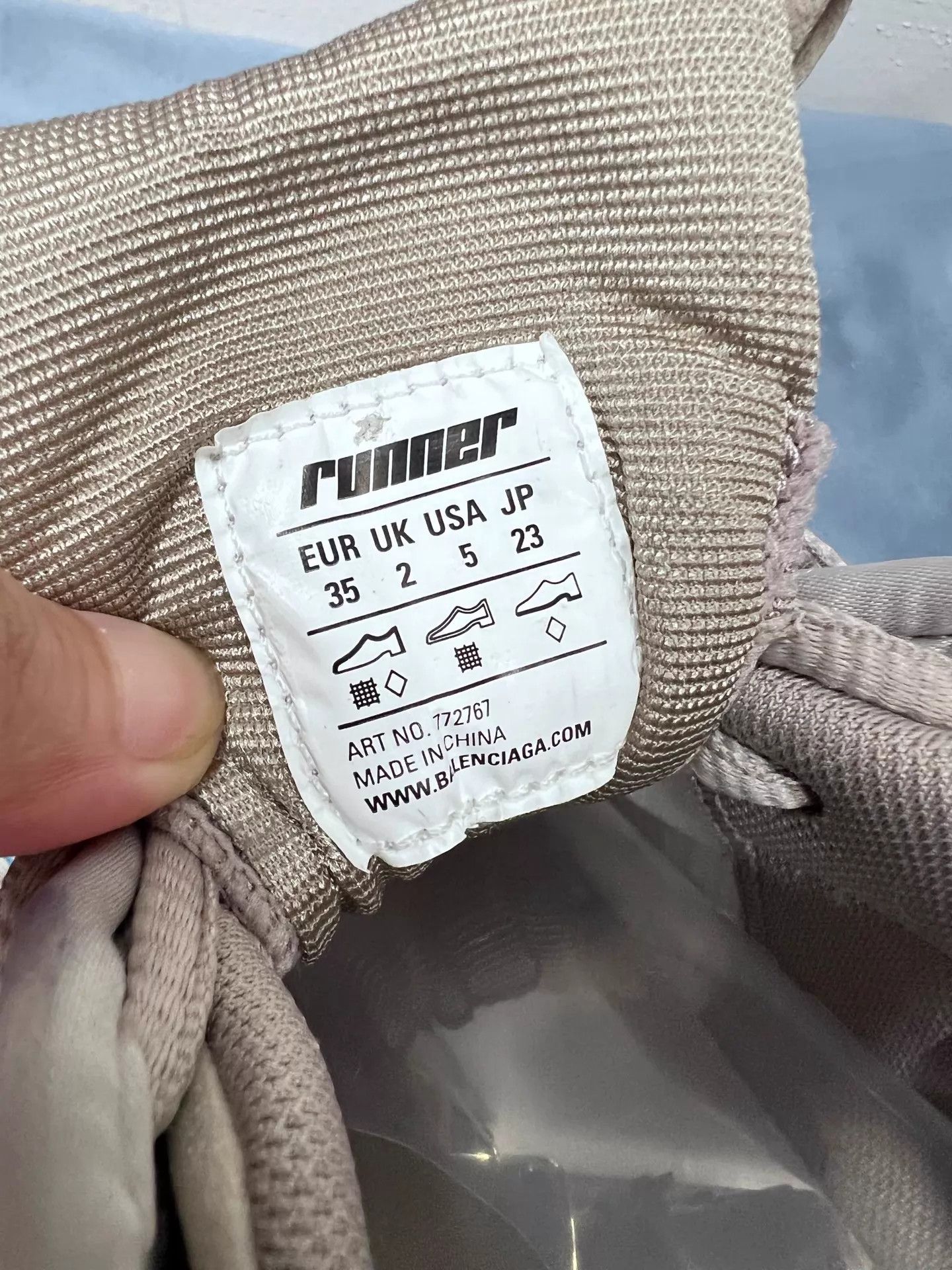 Balenciaga Balenciaga Runner Distressed Gray Blue 35 2x Worn Size US 5 / IT 35 - 7 Thumbnail