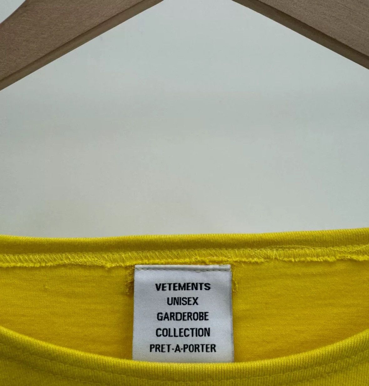 Vetements Yellow Foam Logo Short Sleeve 2412-Nextarrow