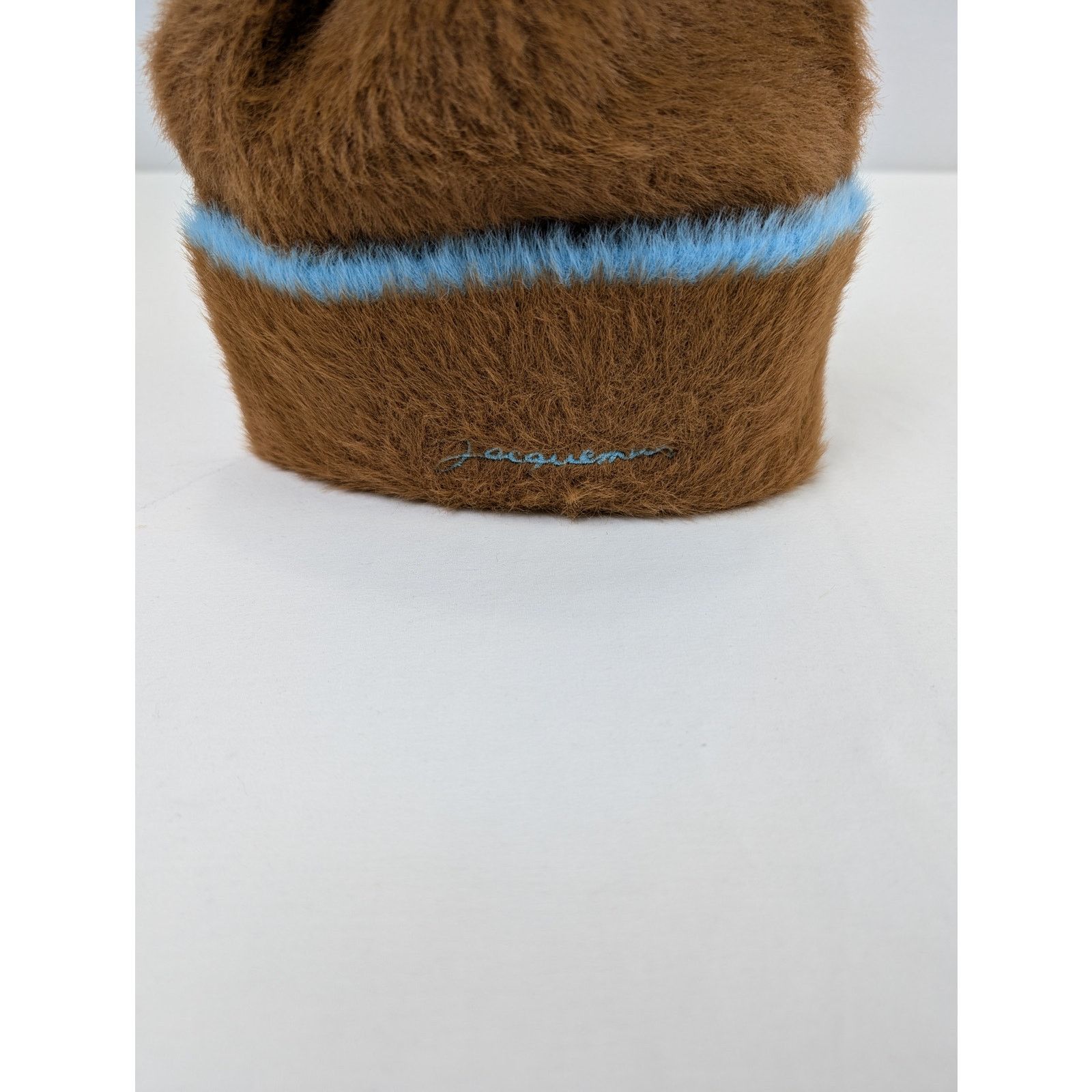 Jacquemus o1rshd1 Size: OS / LE Bonnet Neve Beanie Cap / Hat in Brown Size ONE SIZE - 7 Thumbnail