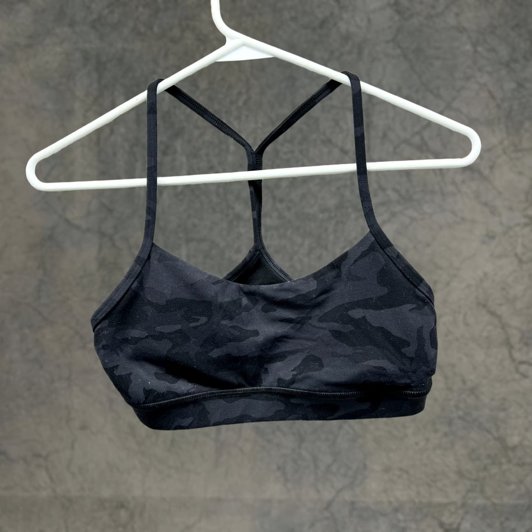 Lululemon Lululemon Womens 6 Black Gray Camouflage Flow Y Bra Incognito Sporty Size ONE SIZE - 1 Thumbnail
