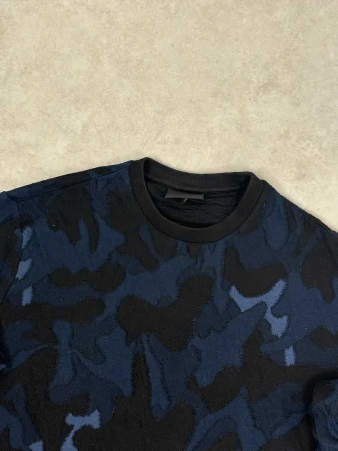 Emporio Armani SS2018 Emporio Armani Navy Wool Camouflage Sweater Size US M / EU 48-50 / 2 - 4 Thumbnail