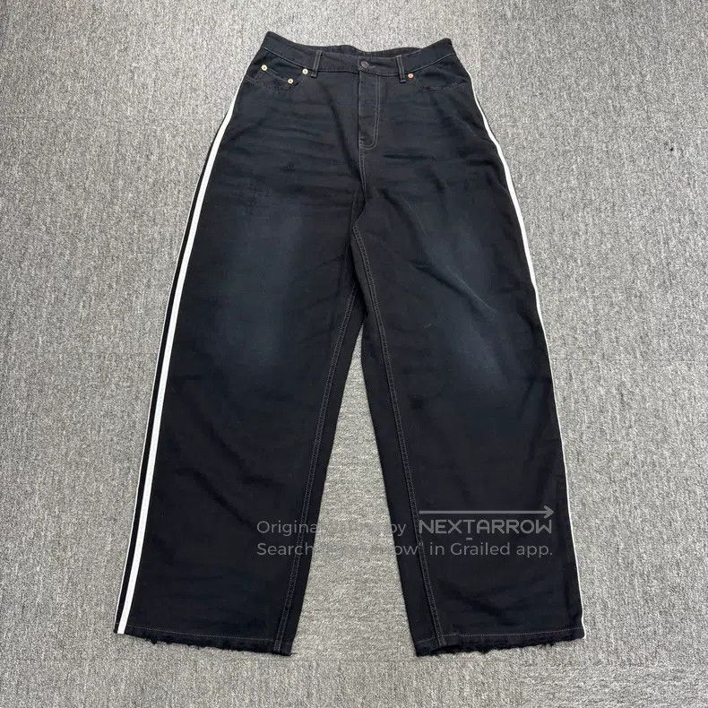 Balenciaga Balenciaga size XS Striped Distressed Denim Pants Size US 27 - 1 Thumbnail