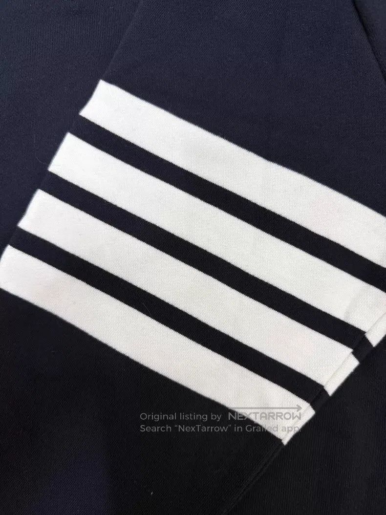 Thom Browne Thom Browne Classic four-striped sweater Size US XL / EU 56 / 4 - 4 Thumbnail