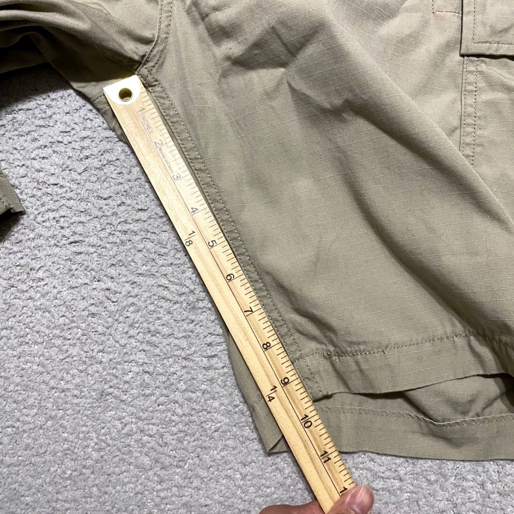 Levi's New title: Levi'S Cargo Mens 46 Shorts Beige Ripstop Utility Outdoor Inseam 9" - Authentic Size US 30 / EU 46 - 6 Thumbnail