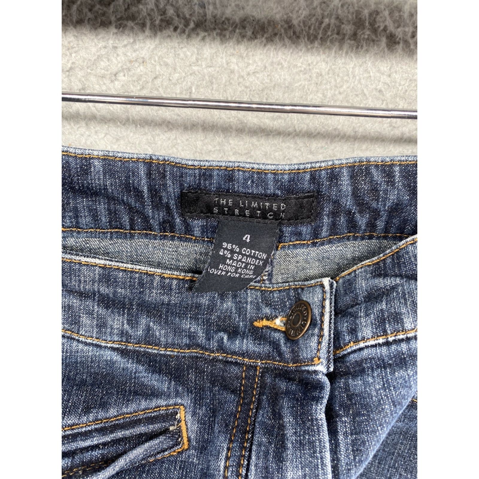 Vintage VINTAGE The Limited Stretch Women's Heavy Denim Skirt in Size 4 Dark Wash Stretch Size 27" / US 4 / IT 40 - 4 Thumbnail