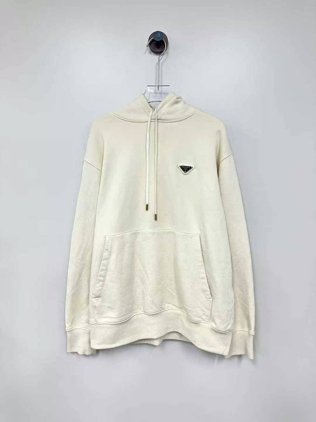 Prada prada cream triangle logo hoodie xs Size XS / US 0-2 / IT 36-38 - 1 Thumbnail