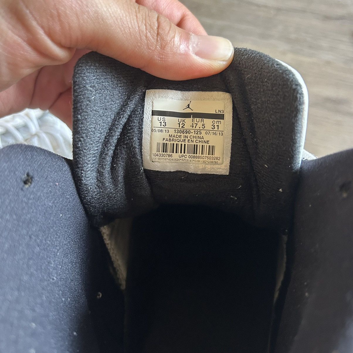 Jordan Brand Jordan 12 Taxi Size US 13 / EU 46 - 10 Thumbnail