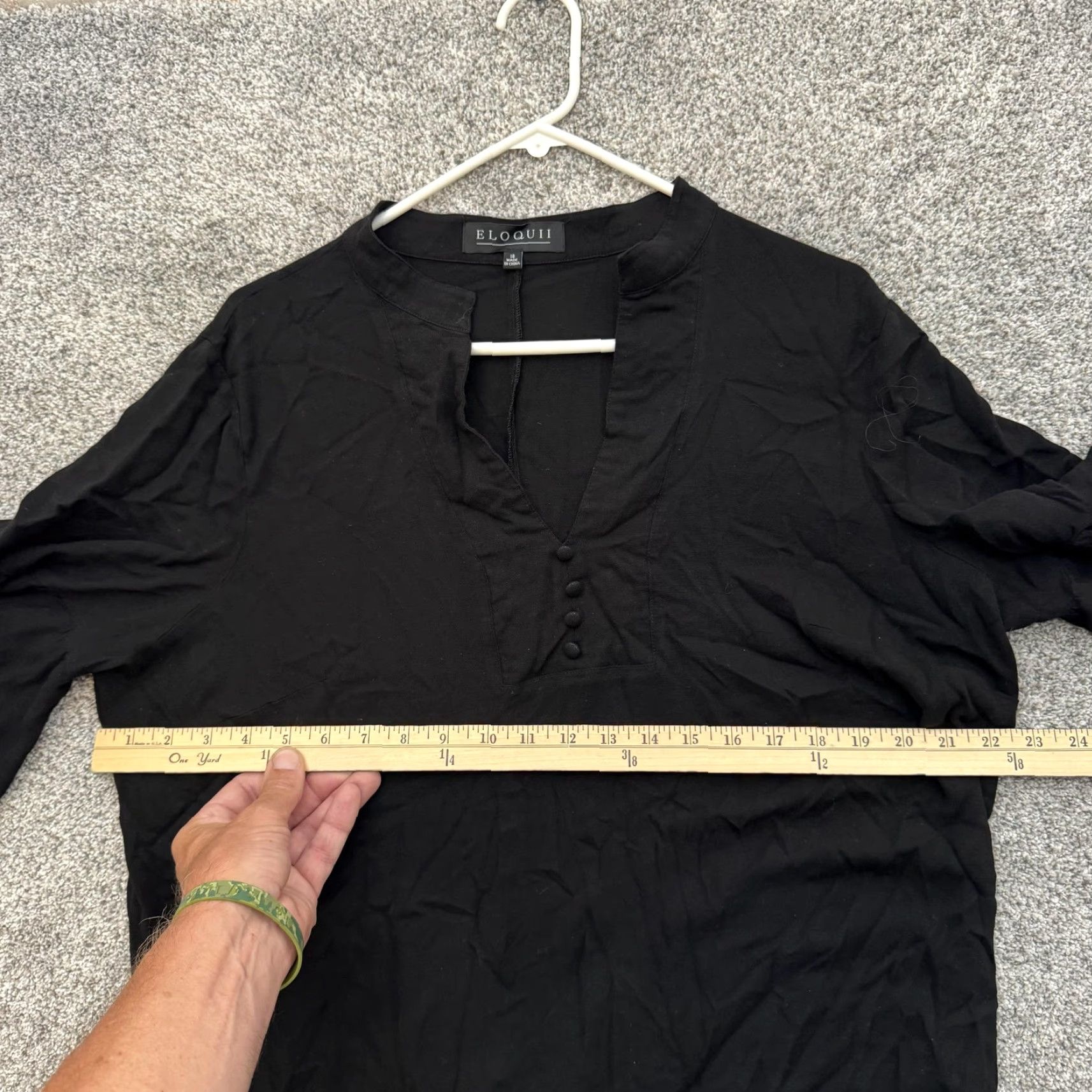 Vintage Eloquii Shirt Womens 18 Black V-Neck Button Pullover Blouse Top Ruffle Flutter Sleeve Short Sleeve 4 Front Buttons Relaxed Tunic Dressy Casual Womens Size XXL / US 16-18 / IT 52-54 - 3 Thumbnail