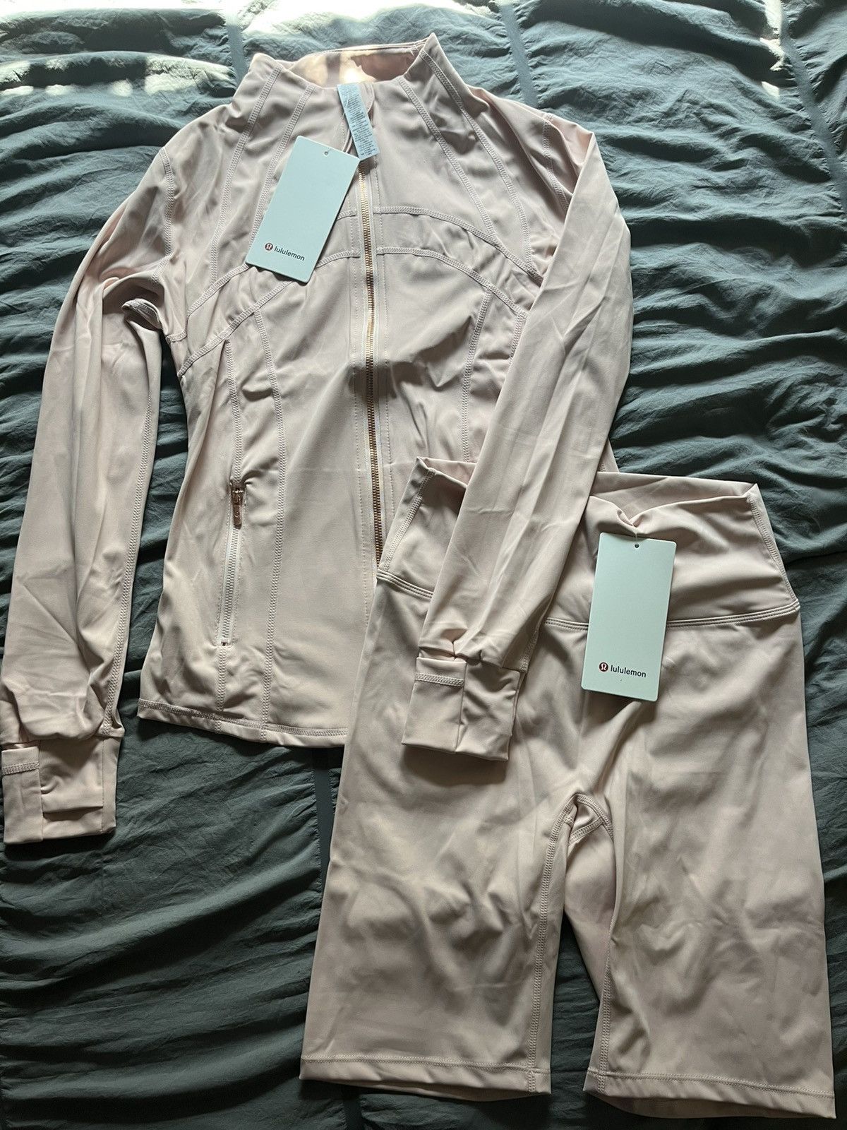 Lululemon Lululemon Jacket & Shorts Set Size 8 Size L / US 10 / IT 46 - 1 Thumbnail