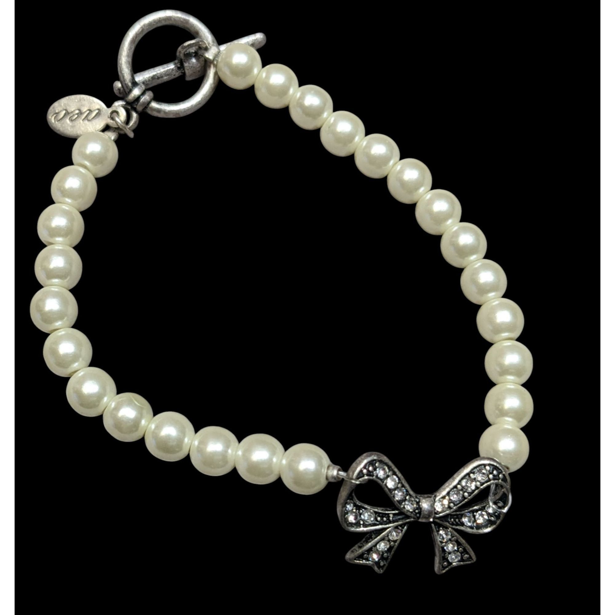 American Eagle Outfitters AEO Y2K Coquette Faux Pearl Bracelet With Rhinestone Bow Cha Size ONE SIZE - 1 Thumbnail