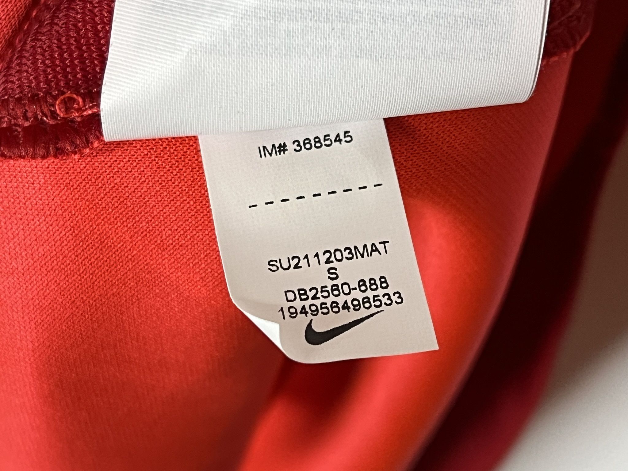 Nike LIVERPOOL 2021 2022 HOME FOOTBALL SHIRT SOCCER JERSEY NIKE Size US S / EU 44-46 / 1 - 7 Thumbnail