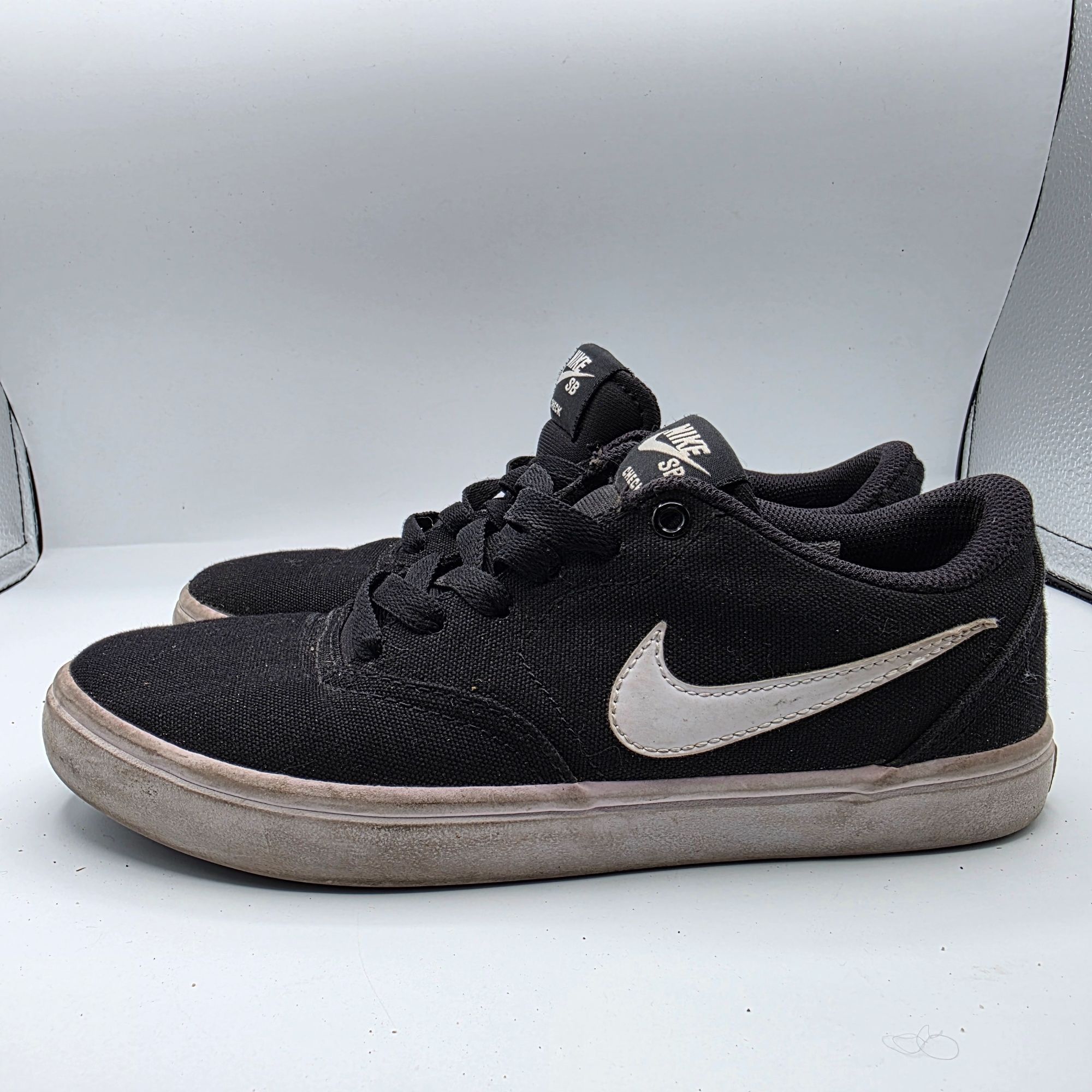 Nike Nike SB Check Solarsoft Womens 6.5 Black Casual Shoes Sneake Size US 6.5 / IT 36.5 - 13 Thumbnail