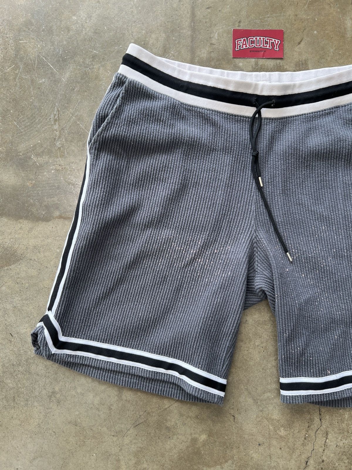 John Elliott John Elliot Shorts Sz. XL Size US 36 / EU 52 - 5 Thumbnail