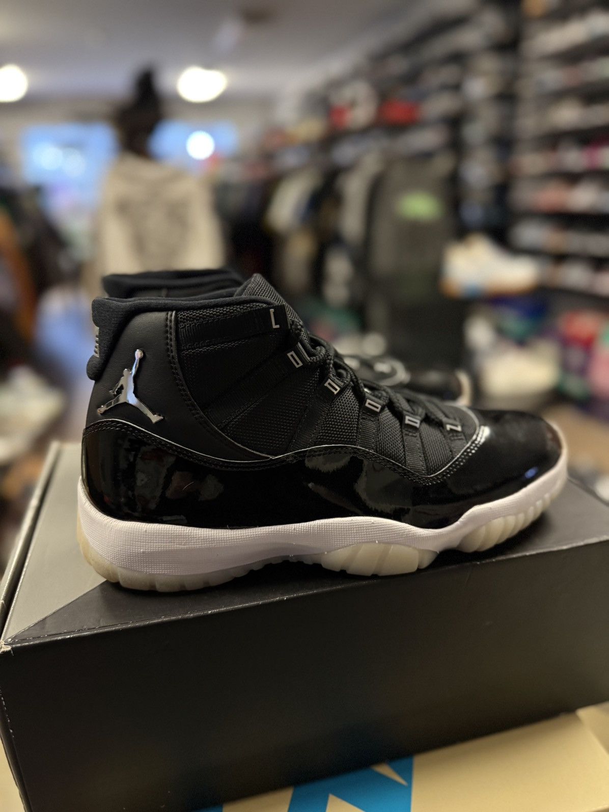 Jordan Brand × Nike Jordan 11 Jubilee Size 9.5 Clean Condition W/ BOX Size US 9.5 / EU 42-43 - 3 Thumbnail