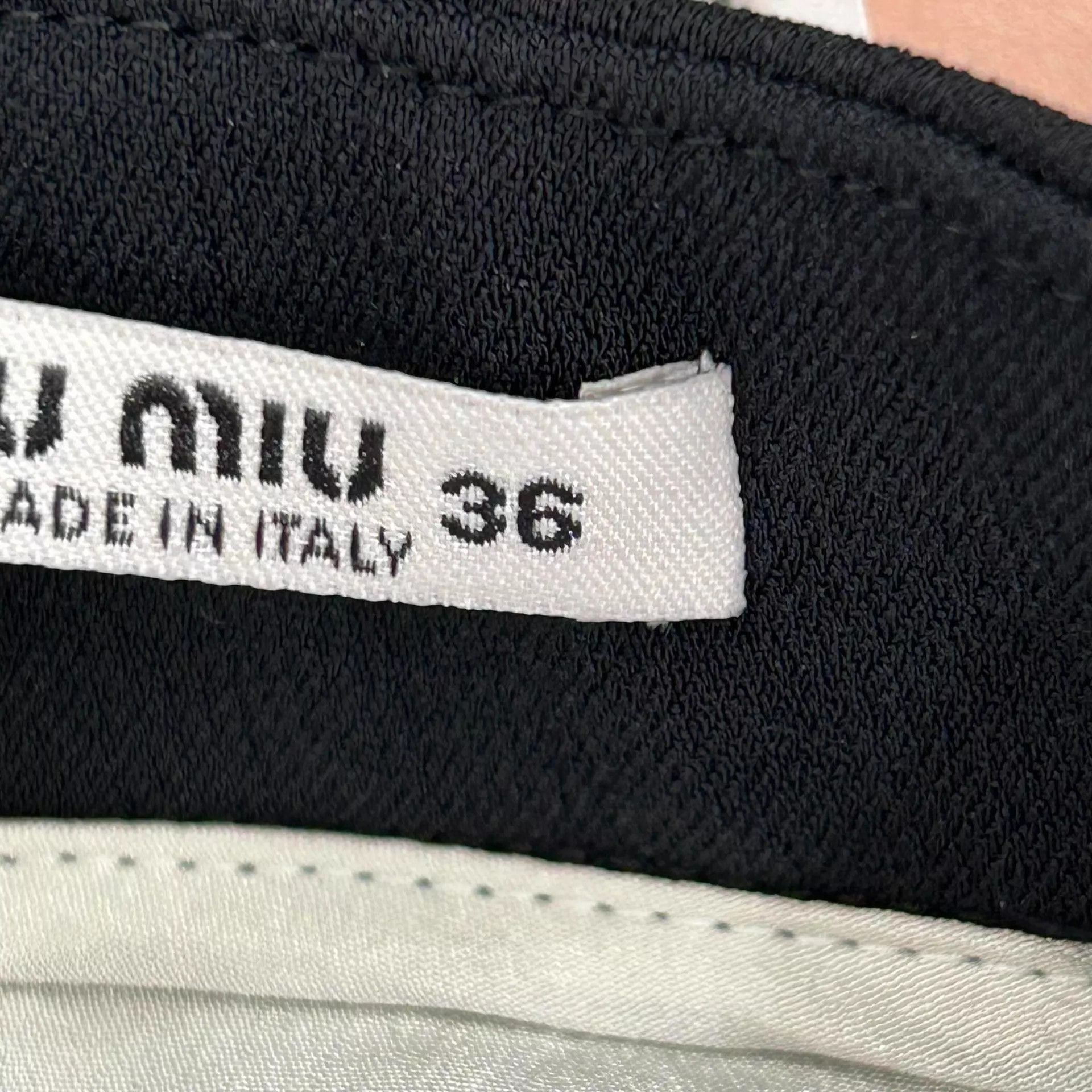 Miu Miu Miu Miu Bow Black Mini Skirt 36 Size 25" / US 0 / IT 36 - 5 Thumbnail