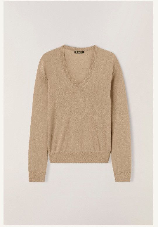 Loro Piana o1srvl11e1224 Neo Piuma V-Neck Sweater in Beige Size M / US 6-8 / IT 42-44 - 1 Preview