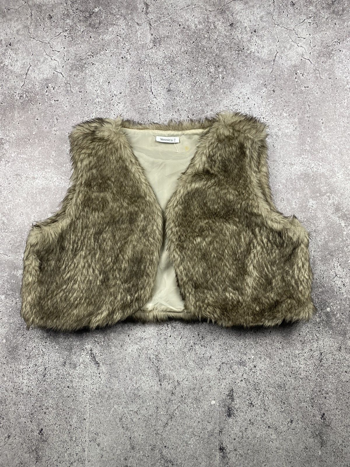 Hysteric Glamour × If Six Was Nine 💥HYPE Varsity Mohair Fuzzy Fluffy Faux Fur Cropped vest OG Size ONE SIZE - 1 Thumbnail