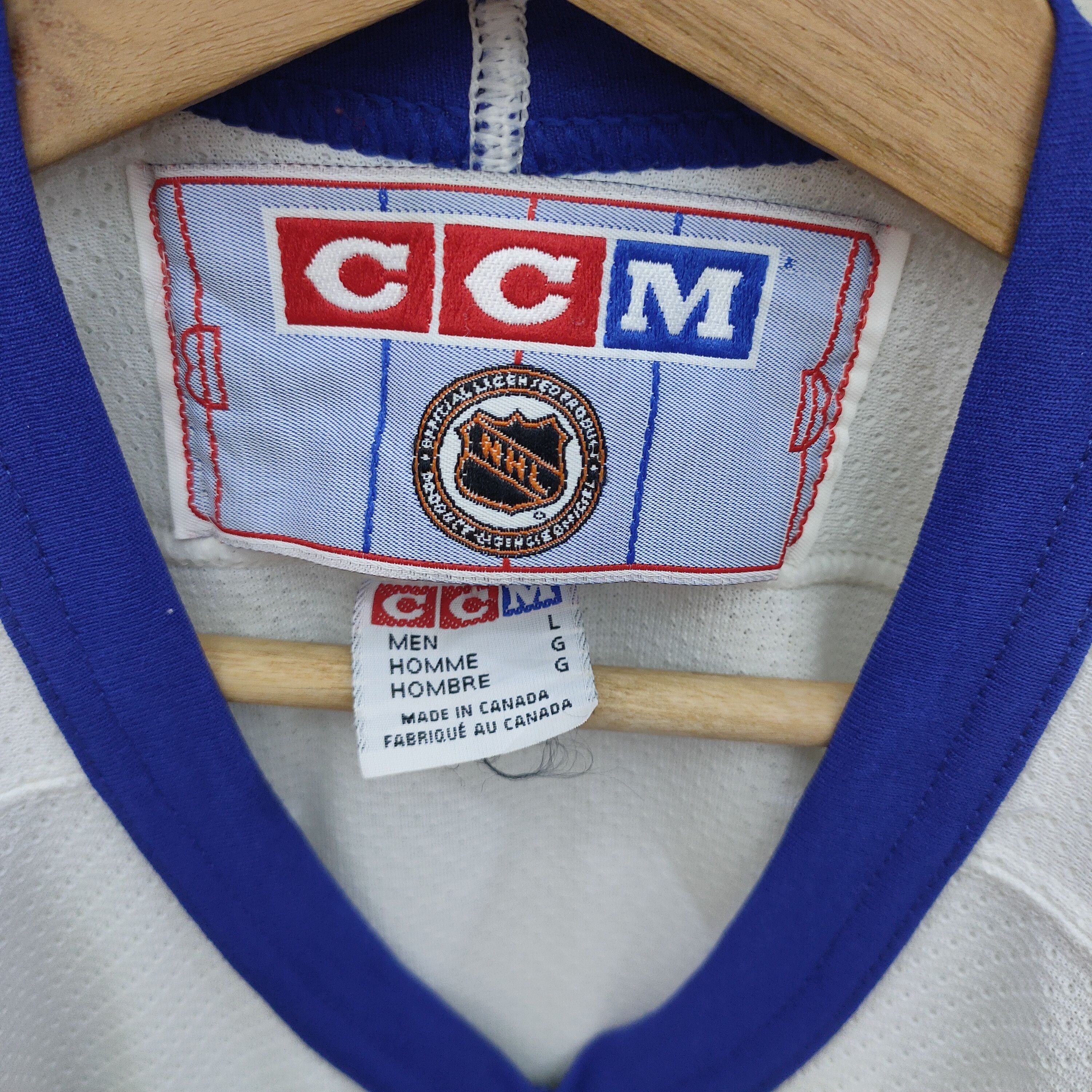 Ccm × Vintage Toronto Maple Leafs Jersey Large Vintage CCM NHL Size US L / EU 52-54 / 3 - 9 Thumbnail