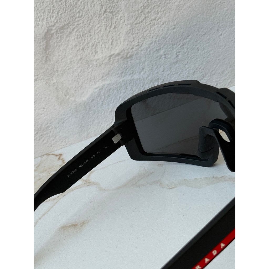 Prada NEW Prada Sport PS B07S Sunglasses in Black $548 Size ONE SIZE - 7 Thumbnail