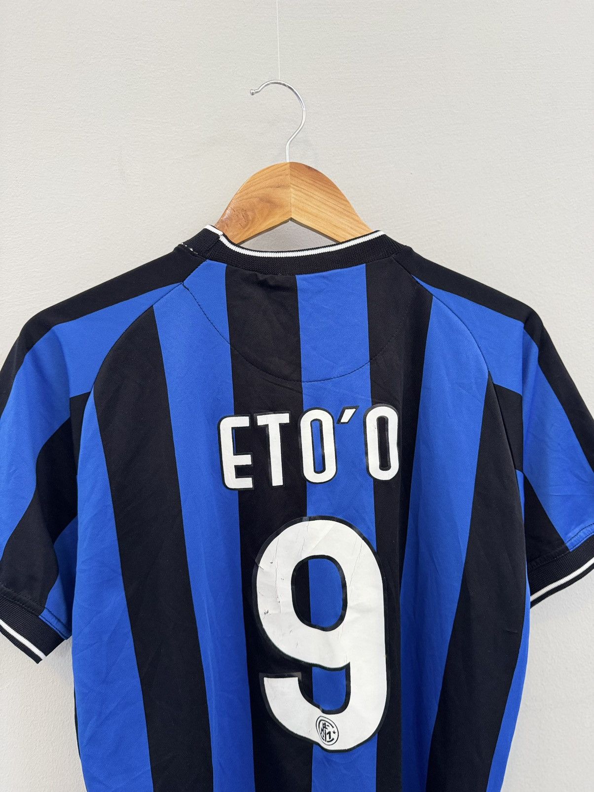 Nike Vintage Eto’o Inter Milan Jersey Size US XL / EU 56 / 4 - 9 Thumbnail