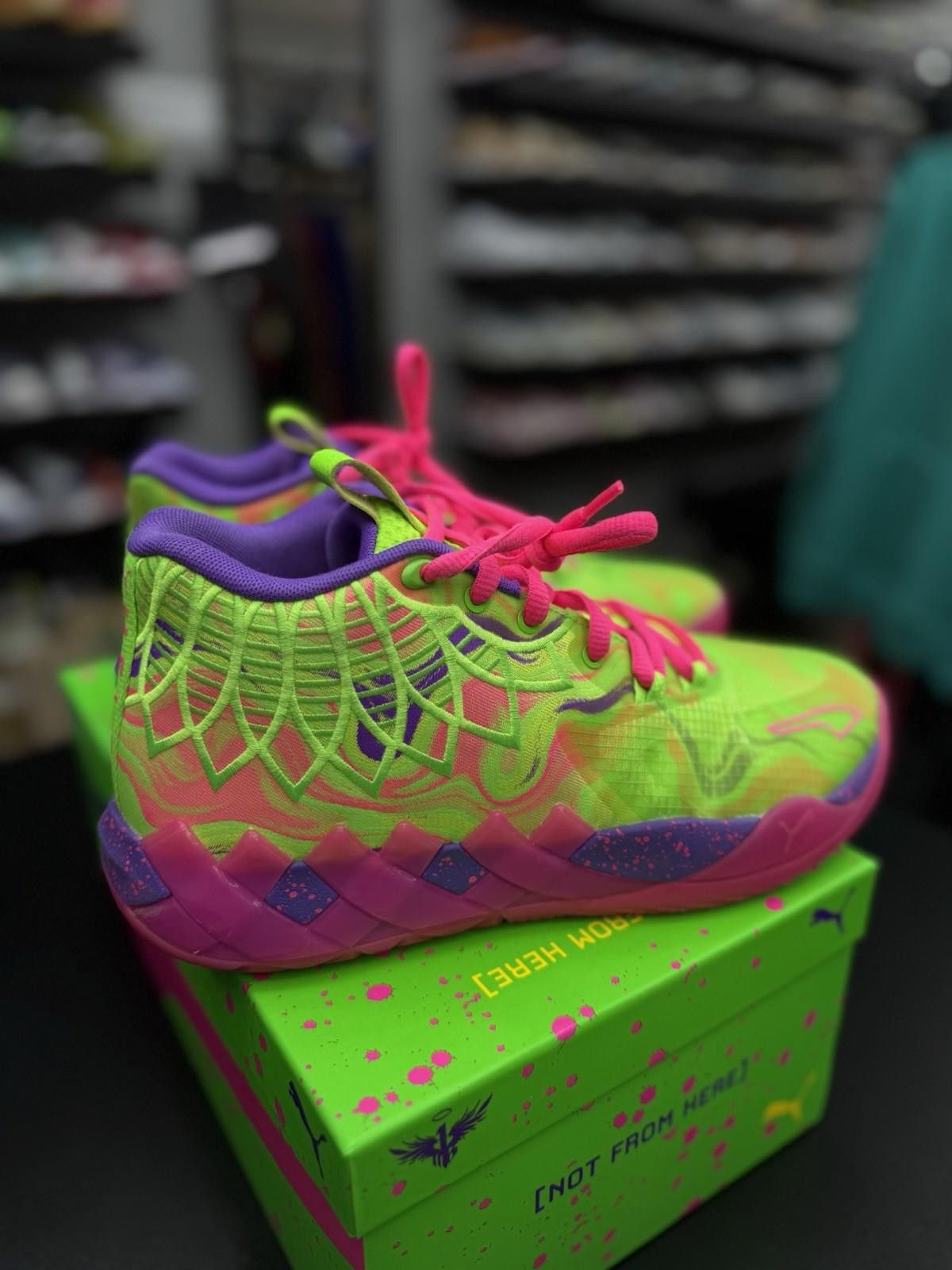Puma Puma Mb.01 Inverse Toxic LaMelo Ball Size U.S Men’s 8/9.5W Size US 8 / EU 41 - 2 Thumbnail