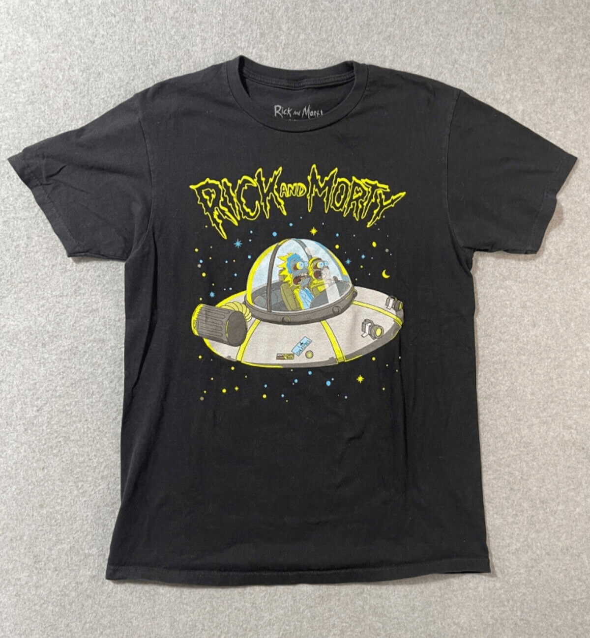 Gildan Rick & Morty UFO Spaceship T Shirt | Grailed