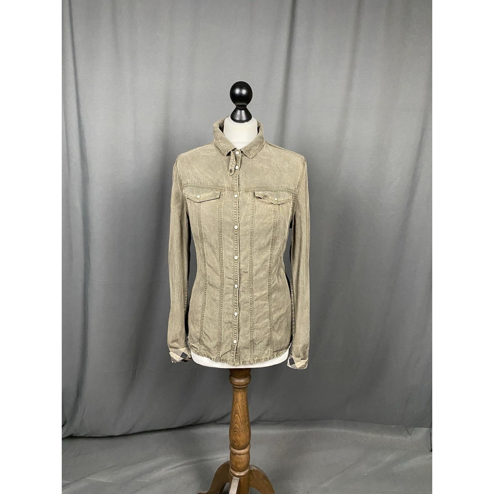Burberry Burberry Distressed Women's Khaki Green Gray Longsleeve Snap Size L / US 10 / IT 46 - 5 Thumbnail