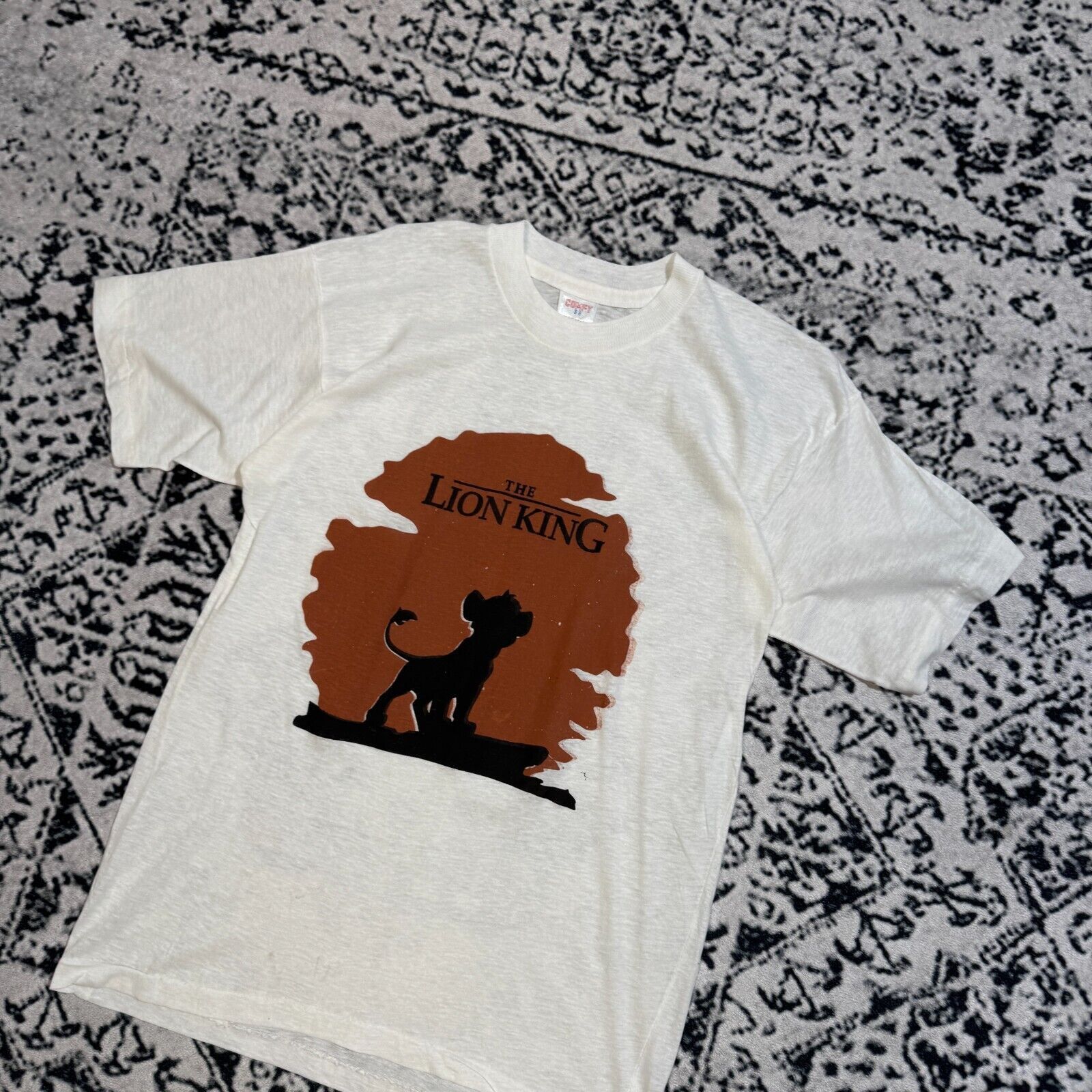 Vintage Vintage Unisex White Cotton T-Shirt Size S The Lion King 90s Size US S / EU 44-46 / 1 - 5 Thumbnail