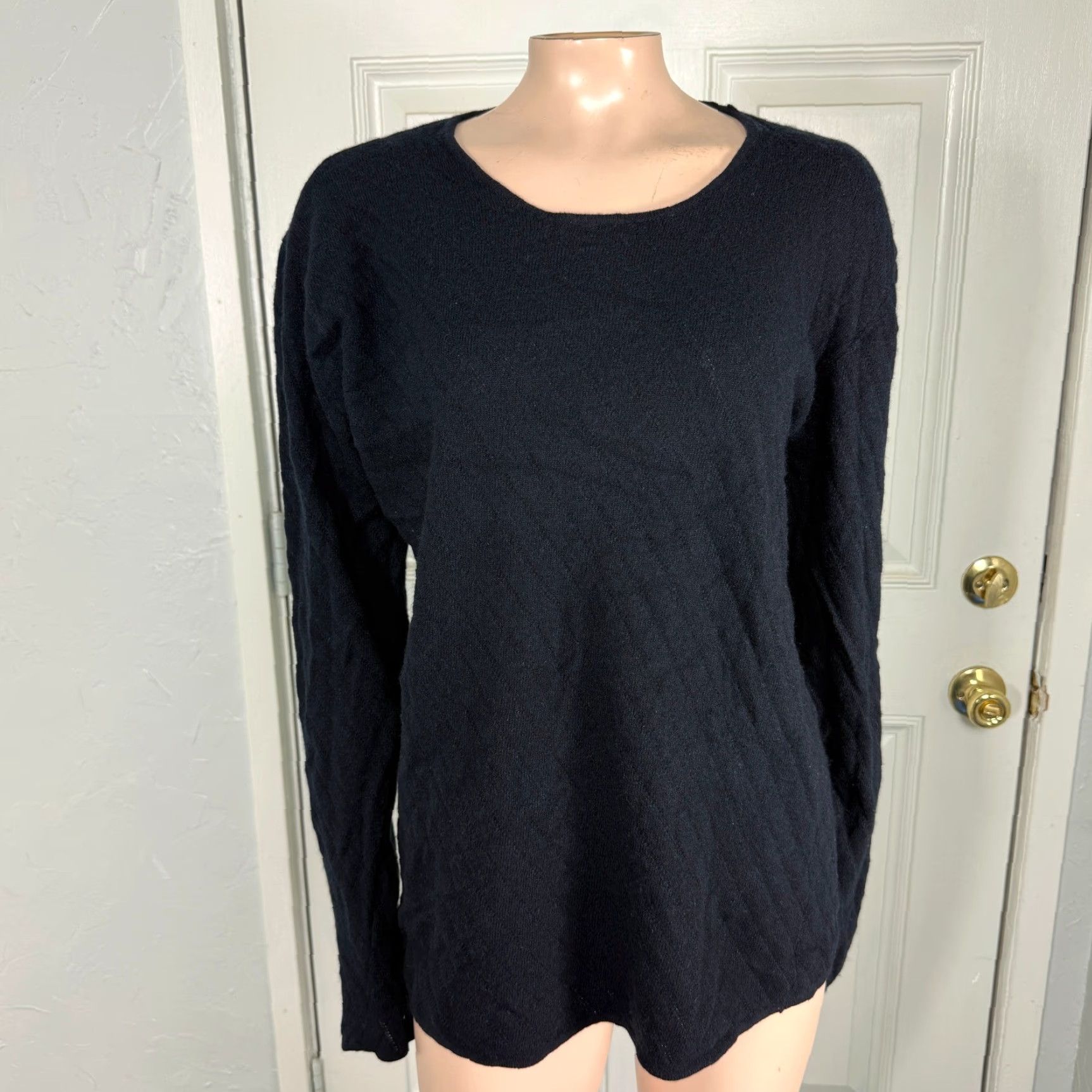 Armani Armani Collezioni Sweater Women L Navy Crew Neck 100% Cashmere Pullover Long Sleeve Slim Knit Vintage No Size L / US 10 / IT 46 - 2 Thumbnail